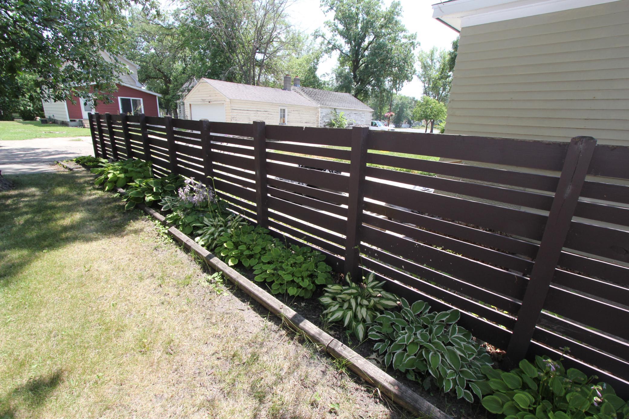 1942 single family home for sale at 312 Kendall Avenue N in Thief River Falls, MN — 4 bed, 2 bath (photo 41 of 48)