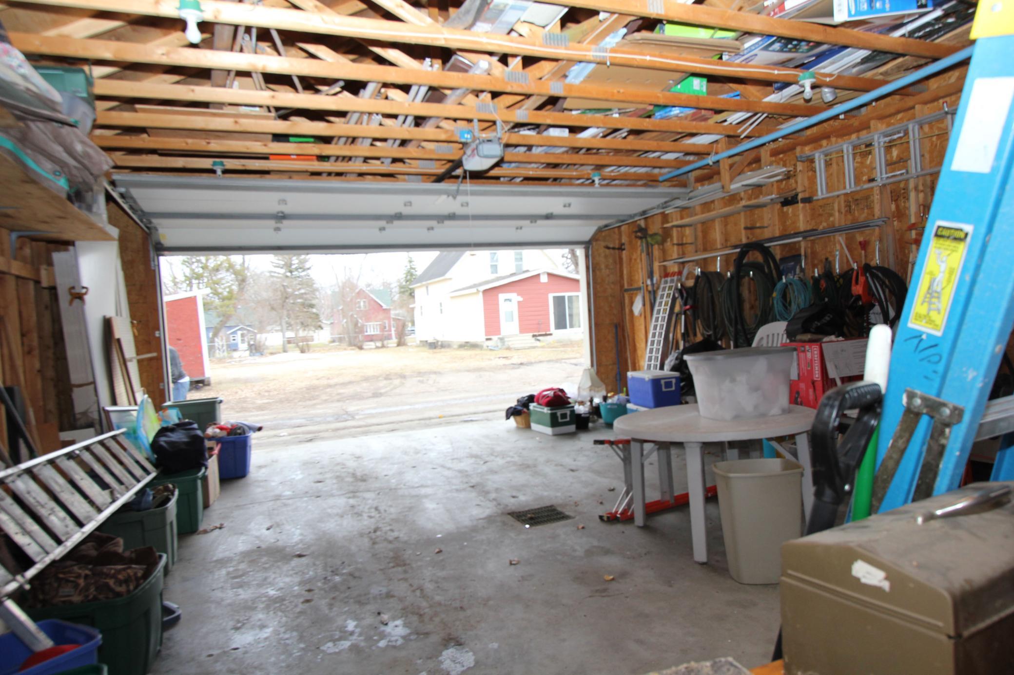 1942 single family home for sale at 312 Kendall Avenue N in Thief River Falls, MN — 4 bed, 2 bath (photo 45 of 48)