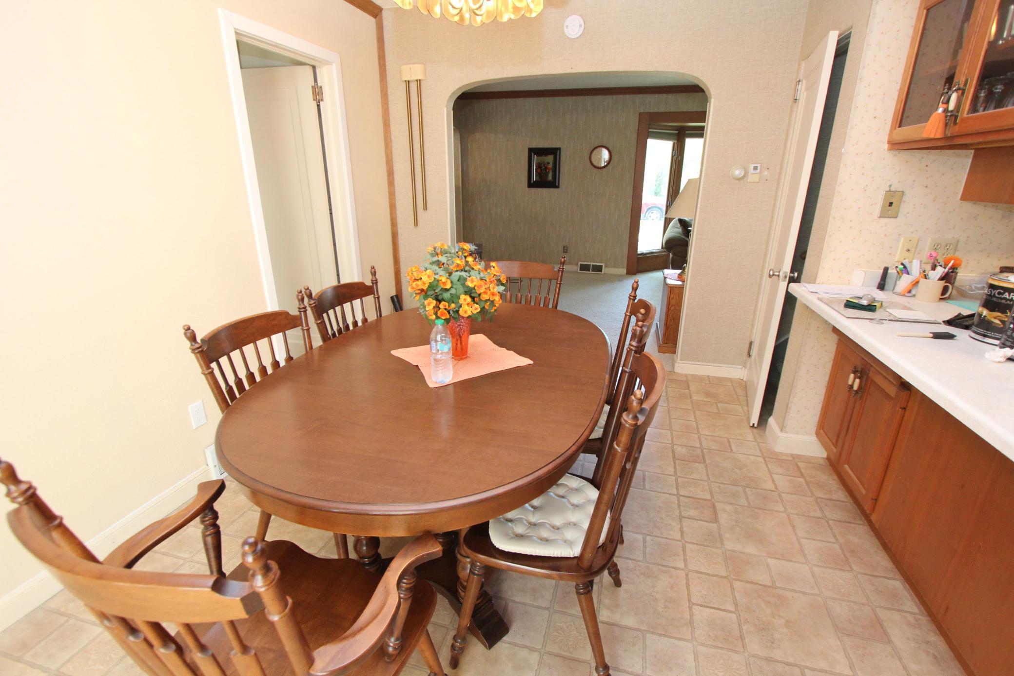 1942 single family home for sale at 312 Kendall Avenue N in Thief River Falls, MN — 4 bed, 2 bath (photo 6 of 48)