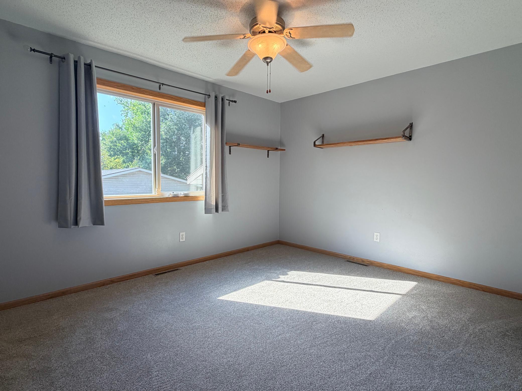 2003 single family home for sale at 2110 Darling Avenue E in Alexandria, MN — 4 bed, 2 bath (photo 13 of 36)