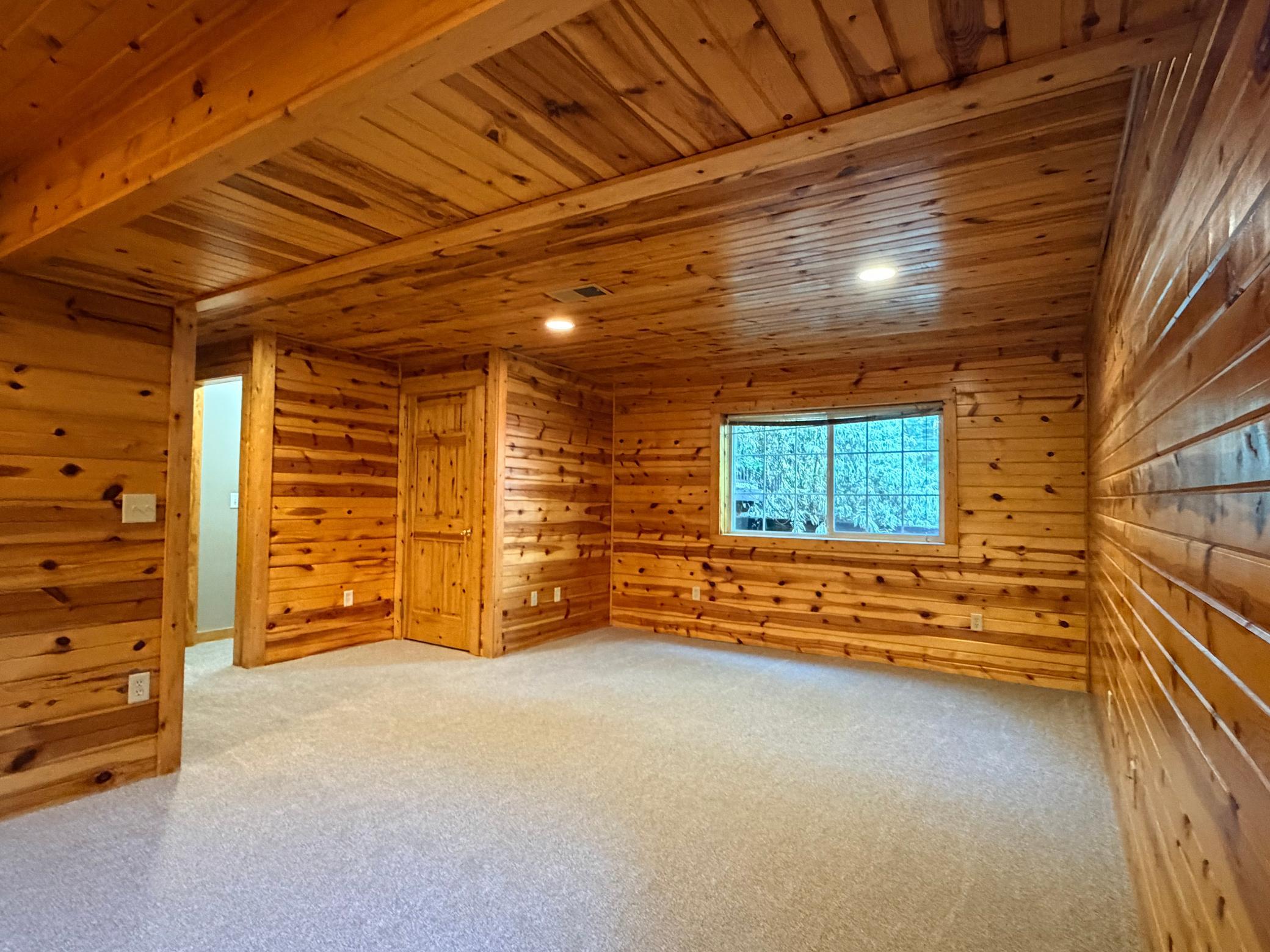2003 single family home for sale at 2110 Darling Avenue E in Alexandria, MN — 4 bed, 2 bath (photo 24 of 36)