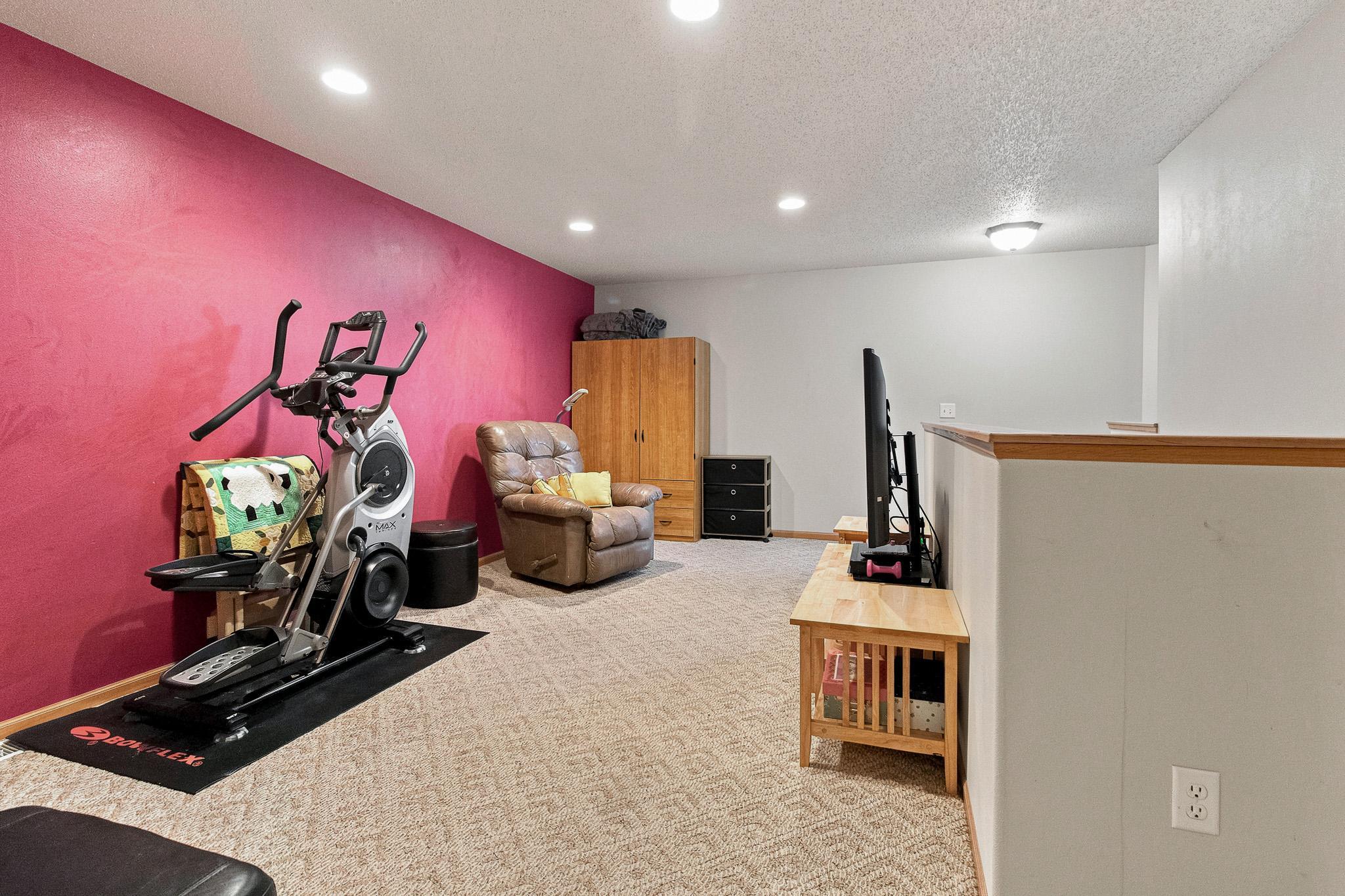 508 19th Avenue W, West Fargo ND 58078 - Photo 16 of 24