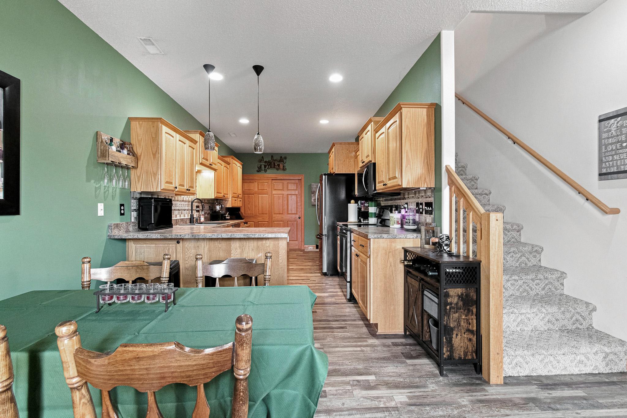 508 19th Avenue W, West Fargo ND 58078 - Photo 10 of 24