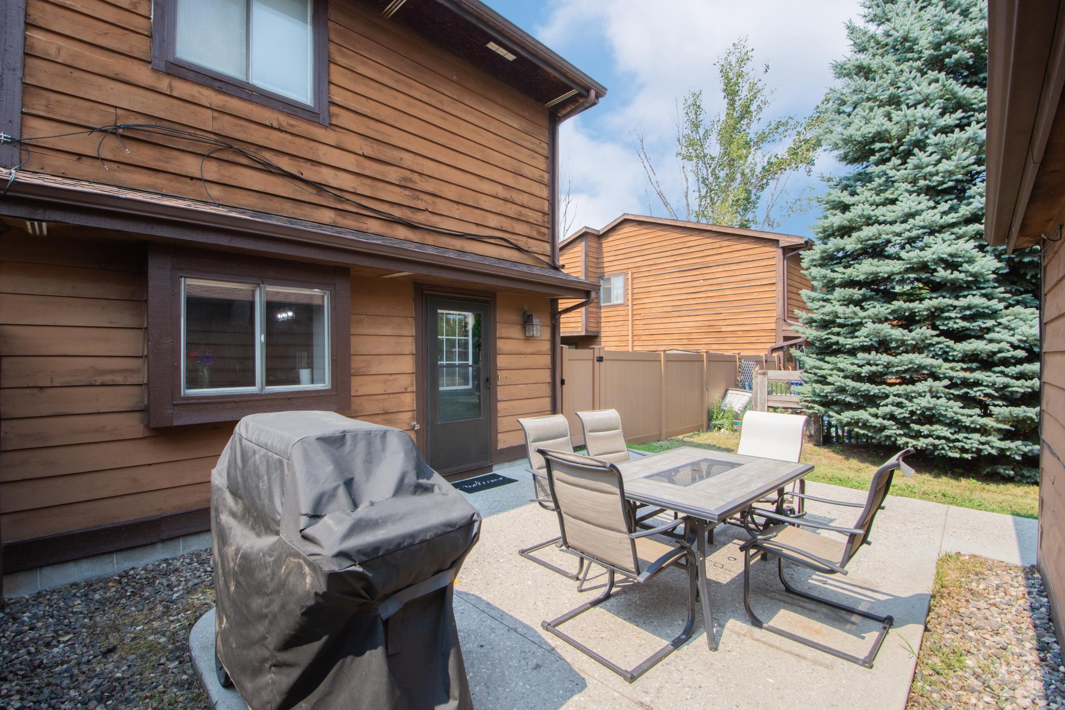 2025 Park Boulevard S, Fargo ND 58103 - Photo 4 of 28