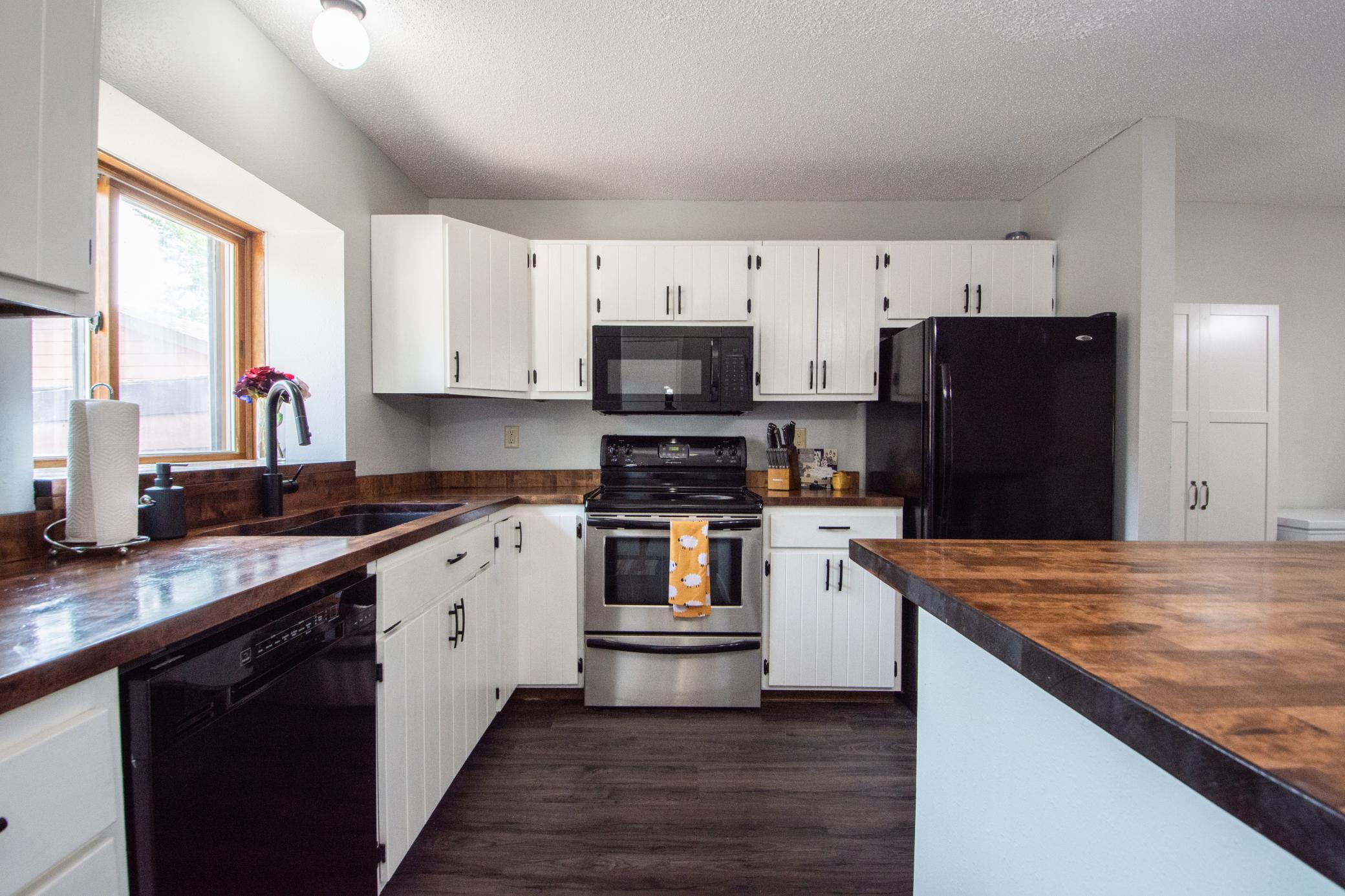 2025 Park Boulevard S, Fargo ND 58103 - Photo 8 of 28
