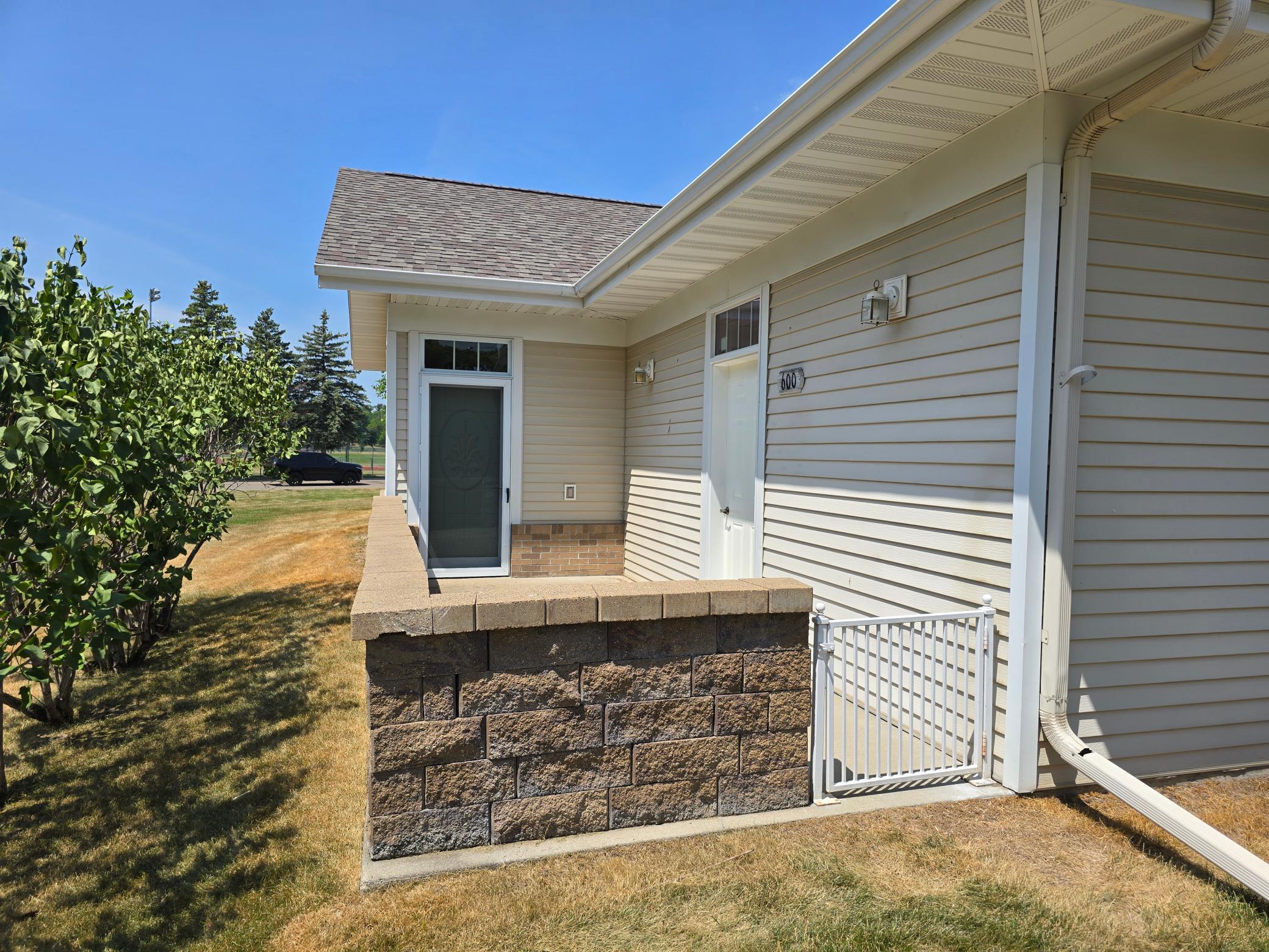 600 N Shore Drive, Detroit Lakes MN 56501 - Photo 2 of 32