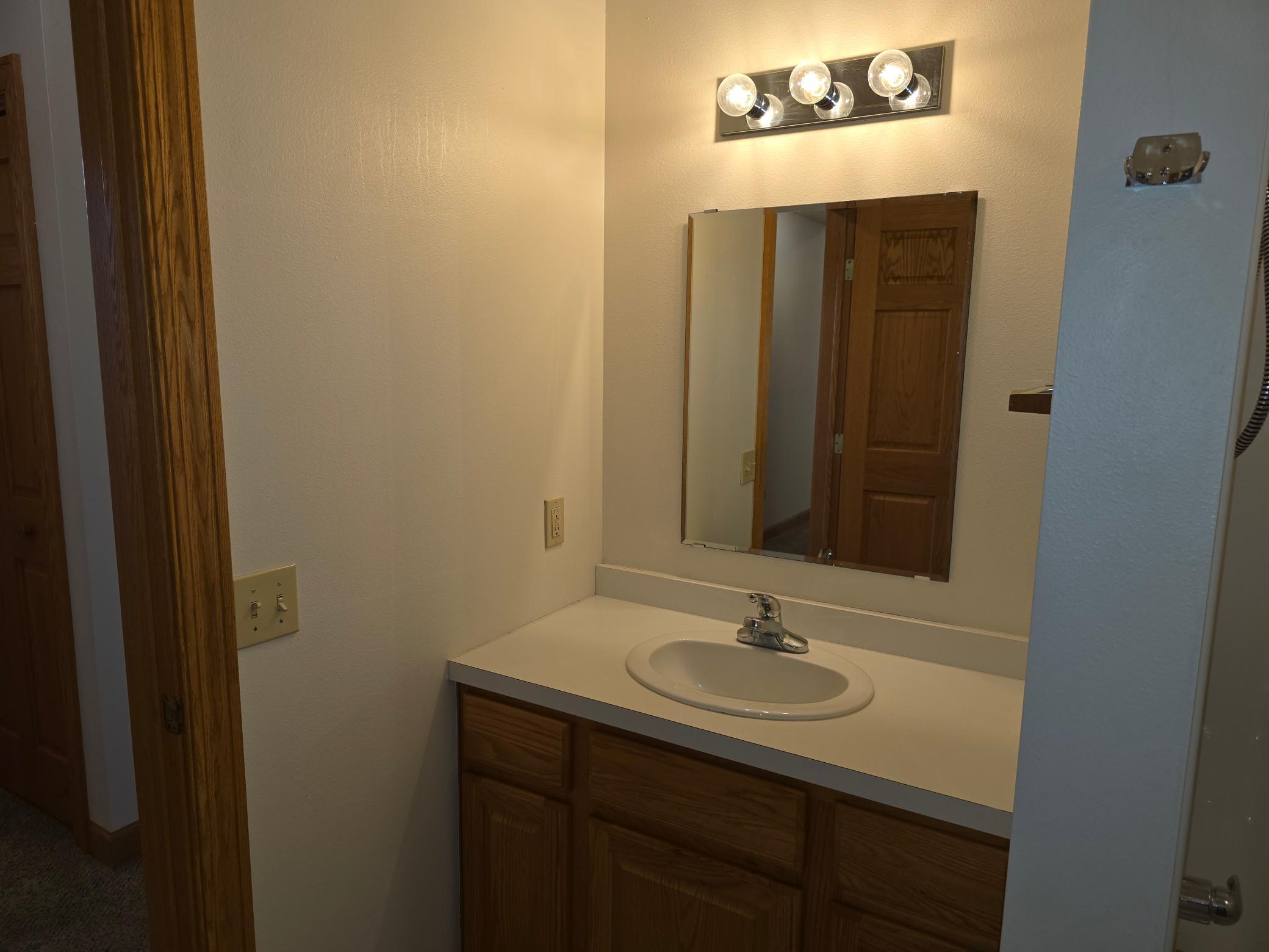 600 N Shore Drive, Detroit Lakes MN 56501 - Photo 16 of 32