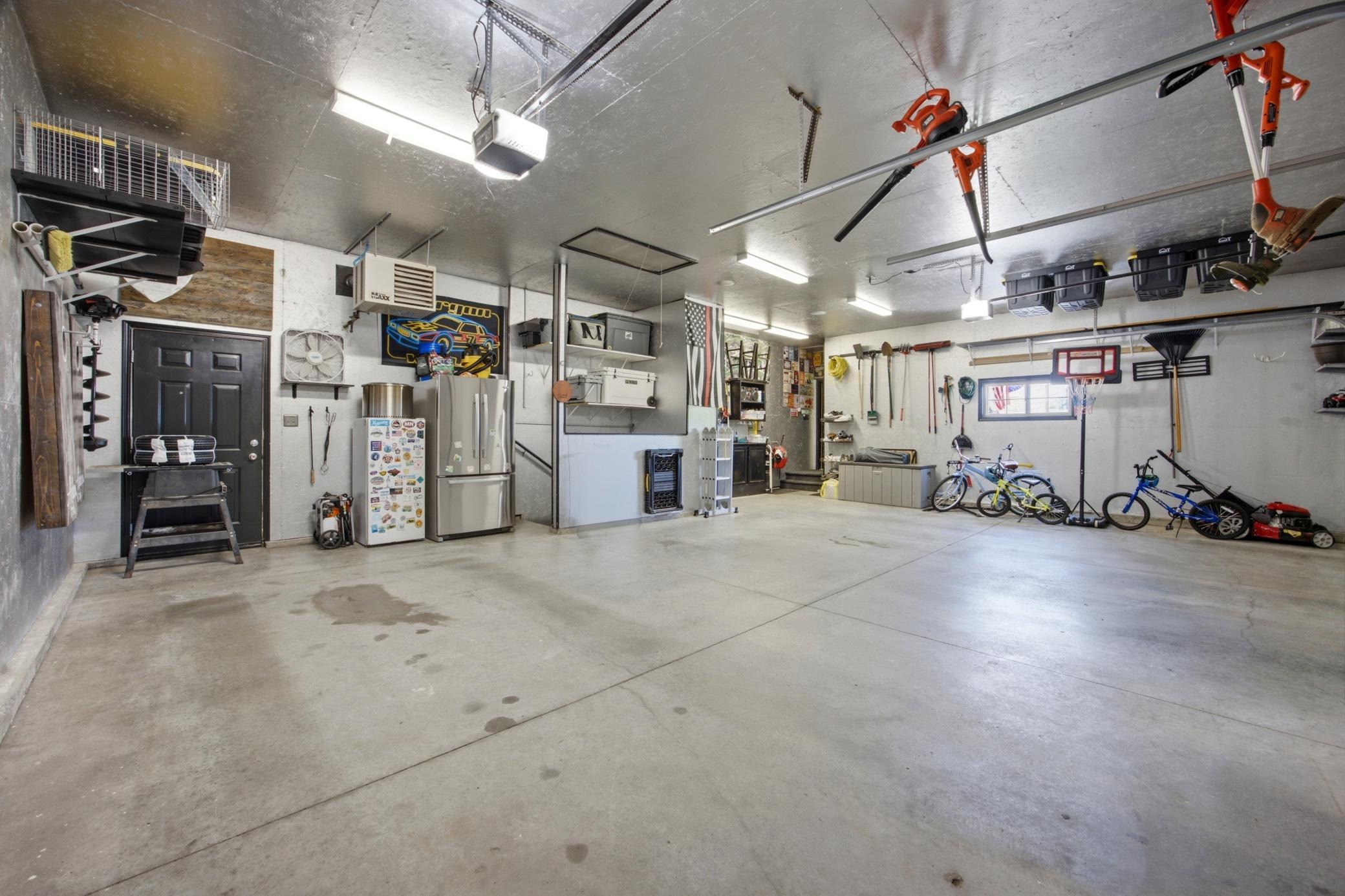 729 36th Avenue W, West Fargo ND 58078 - Photo 45 of 53