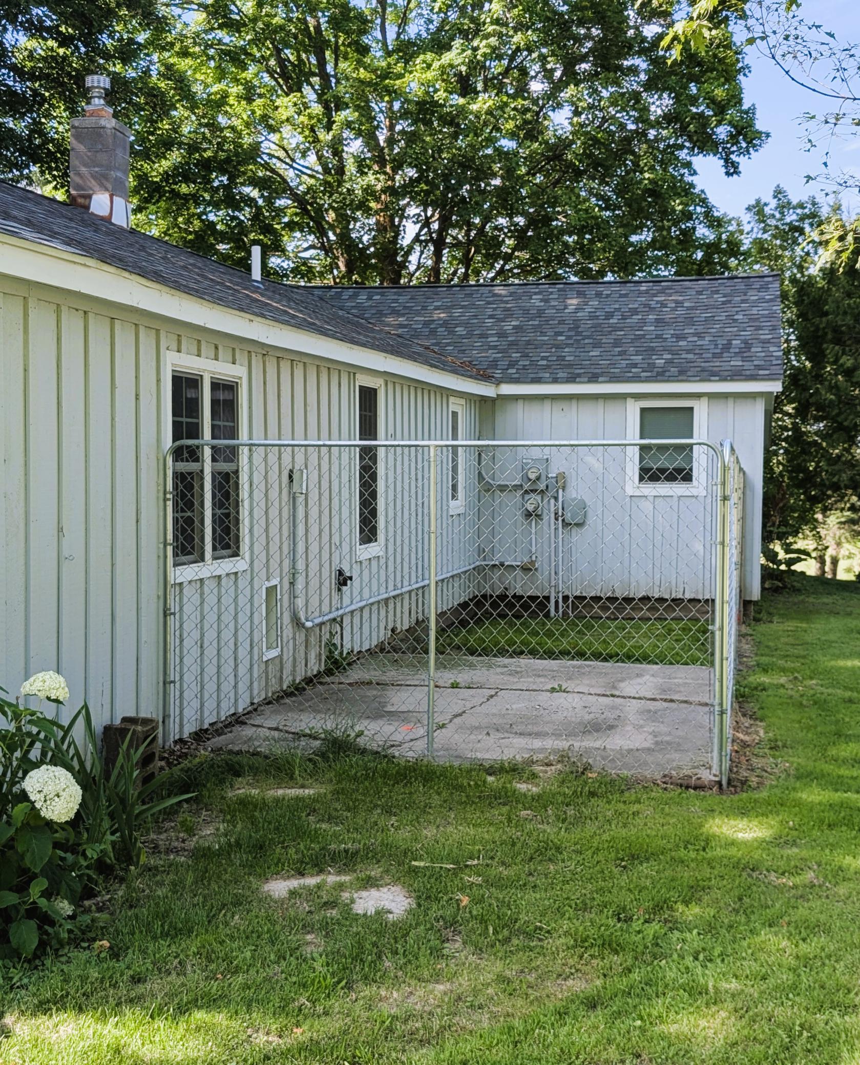 1950 single family home for sale at 20065 Buckhorn Road NE in Hines, MN — 3 bed, 2 bath (photo 2 of 6)