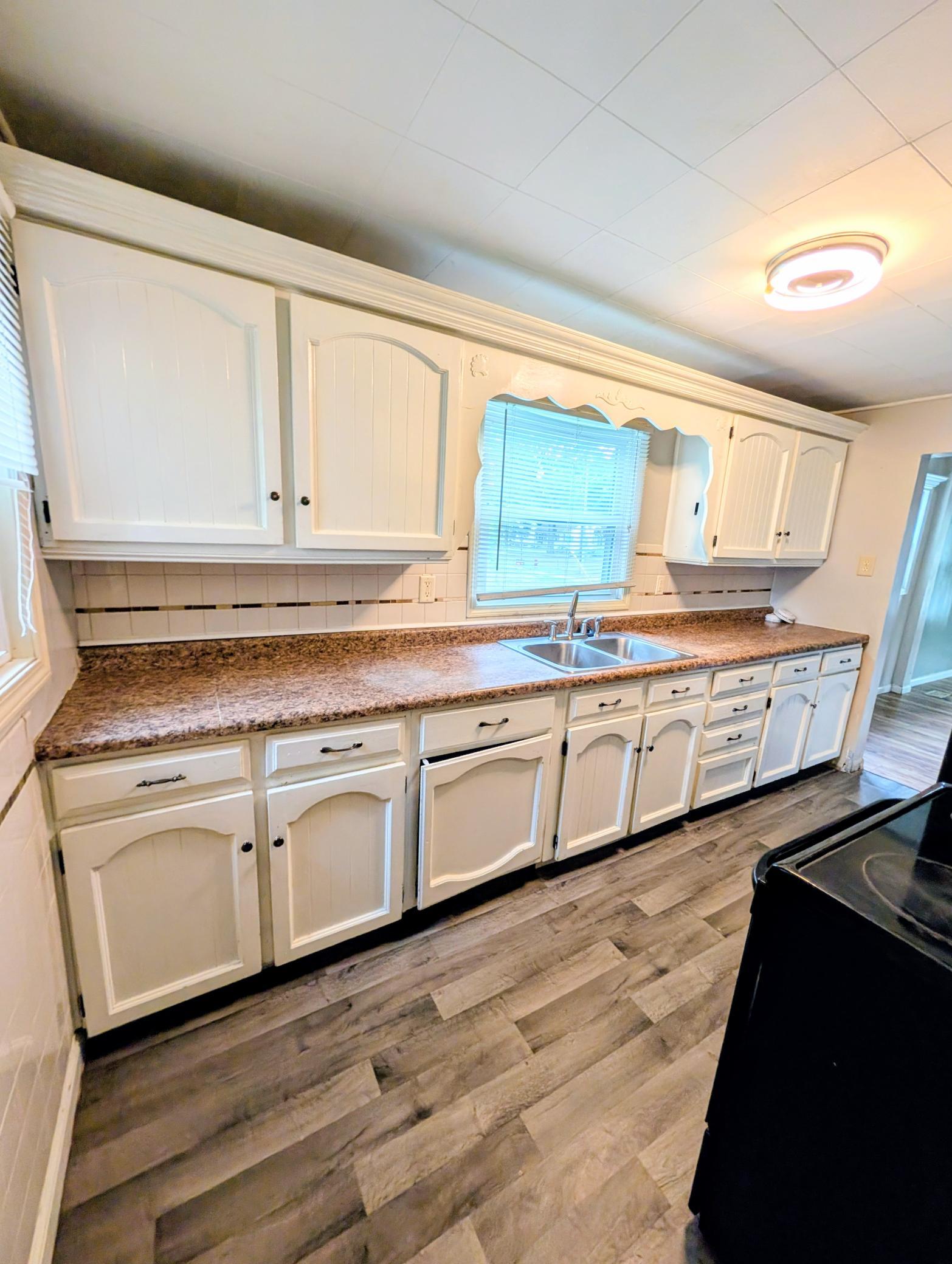 523 11th Street N, Moorhead MN 56560 - Photo 12 of 34