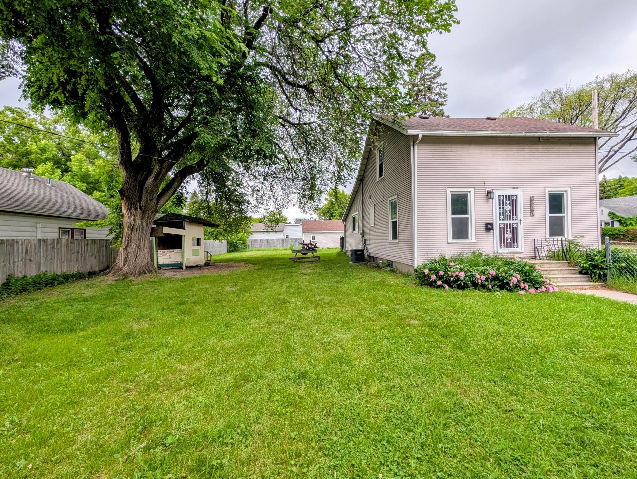 523 11th Street N, Moorhead MN 56560 - Photo 5 of 34