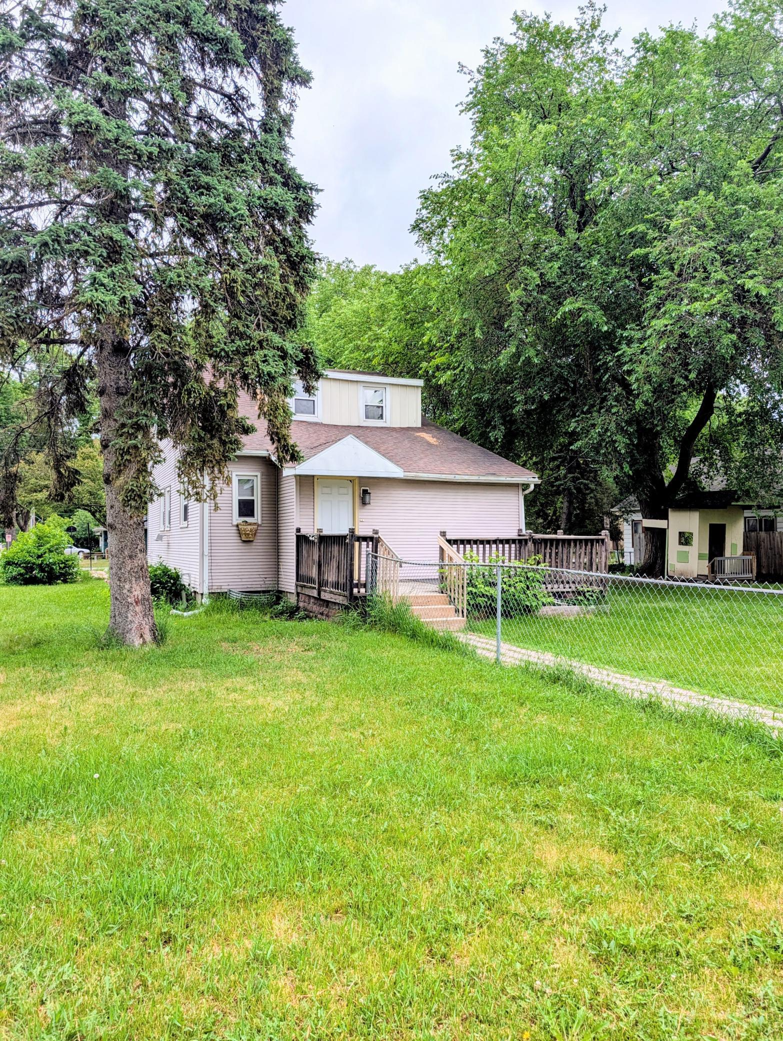 523 11th Street N, Moorhead MN 56560 - Photo 9 of 34