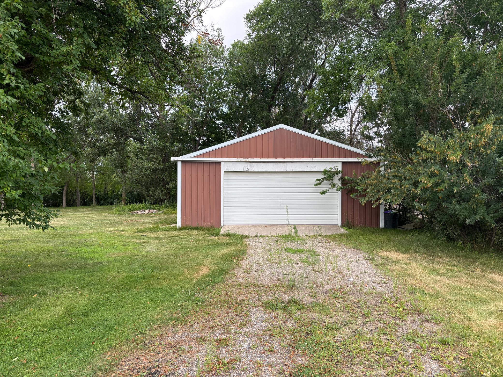 1962 single family home for sale at 34605 US Highway 59 SE in Erskine, MN — 3 bed, 2 bath (photo 2 of 44)