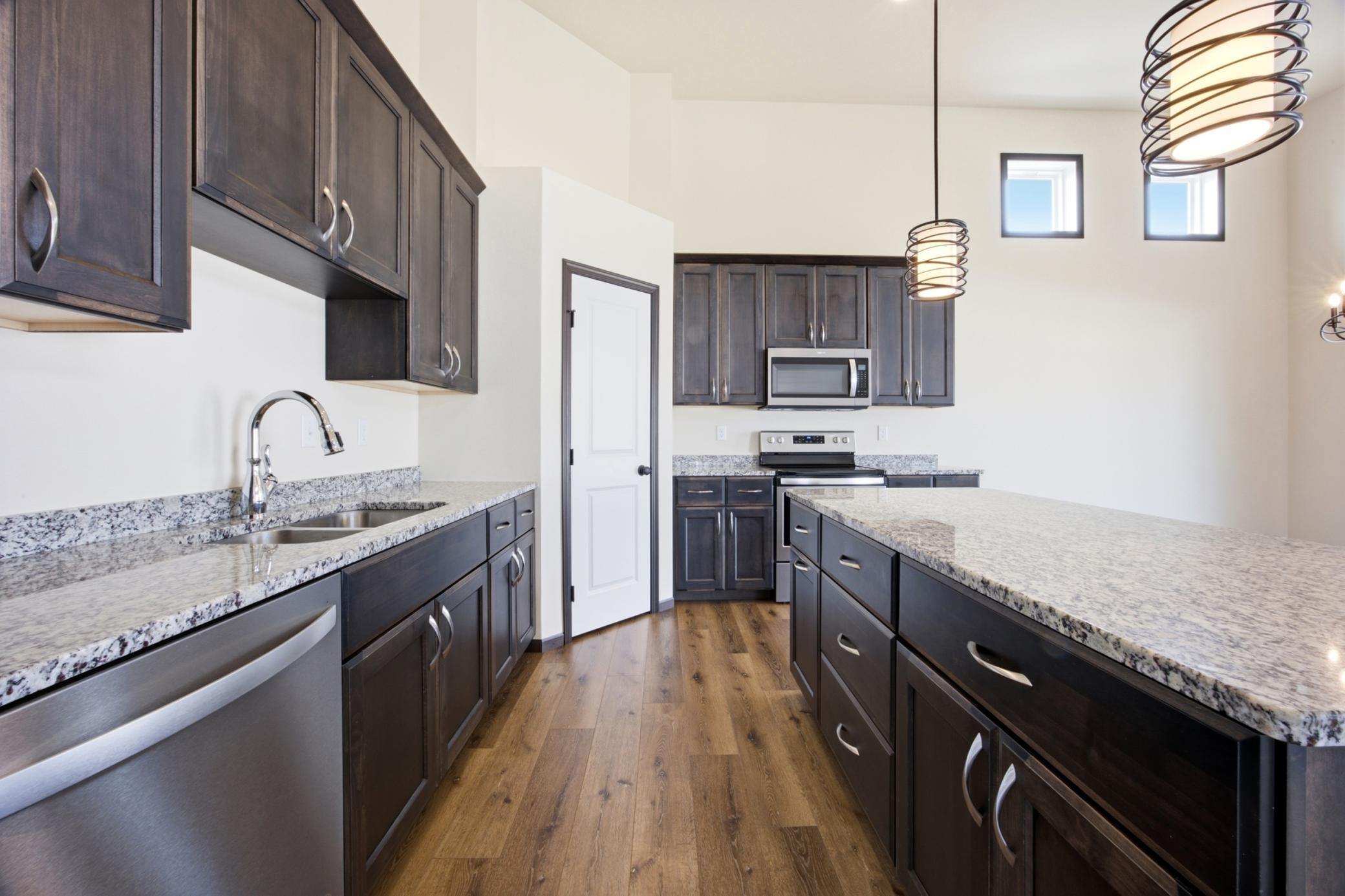 810 Albert Drive W, West Fargo ND 58078 - Photo 12 of 37