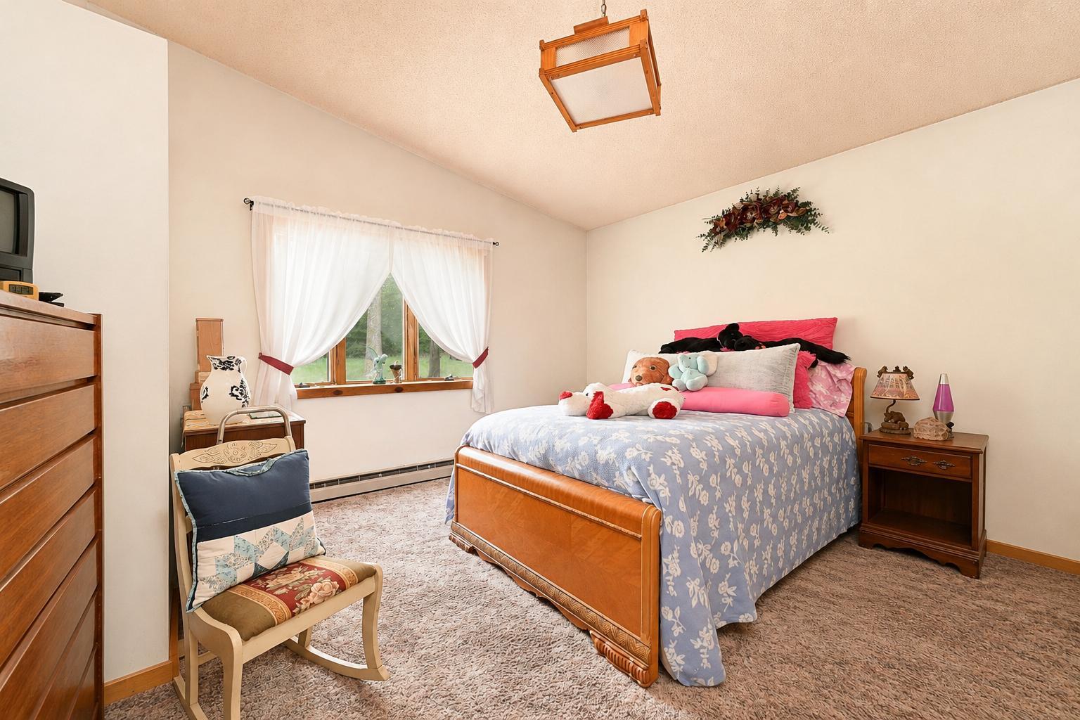 1997 single family home for sale at 11284 W Splithand Road in Grand Rapids, MN — 2 bed, 1 bath (photo 8 of 29)