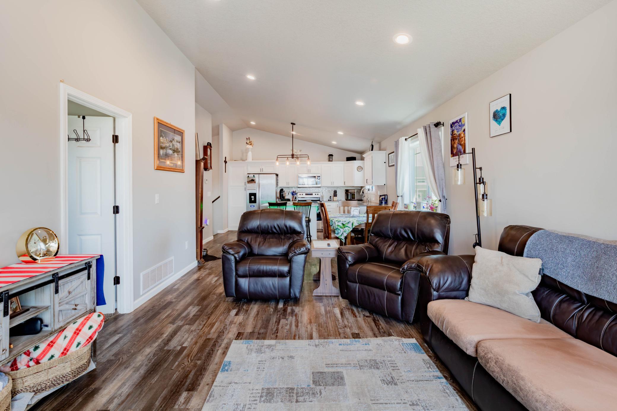 725 Prairie Avenue, Horace ND 58047 - Photo 11 of 30