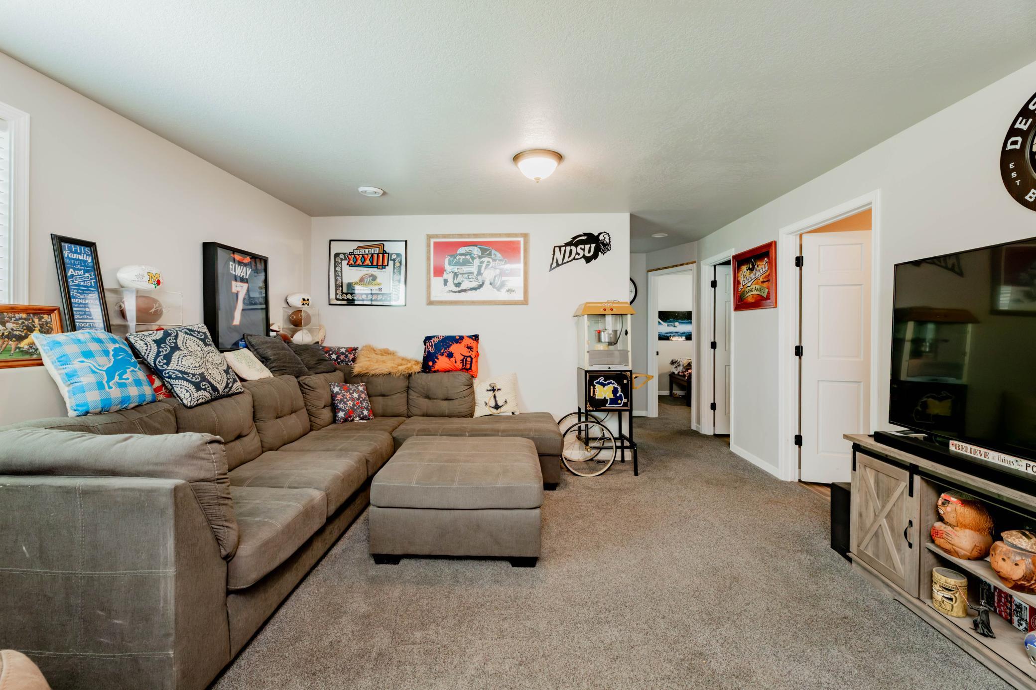 725 Prairie Avenue, Horace ND 58047 - Photo 17 of 30