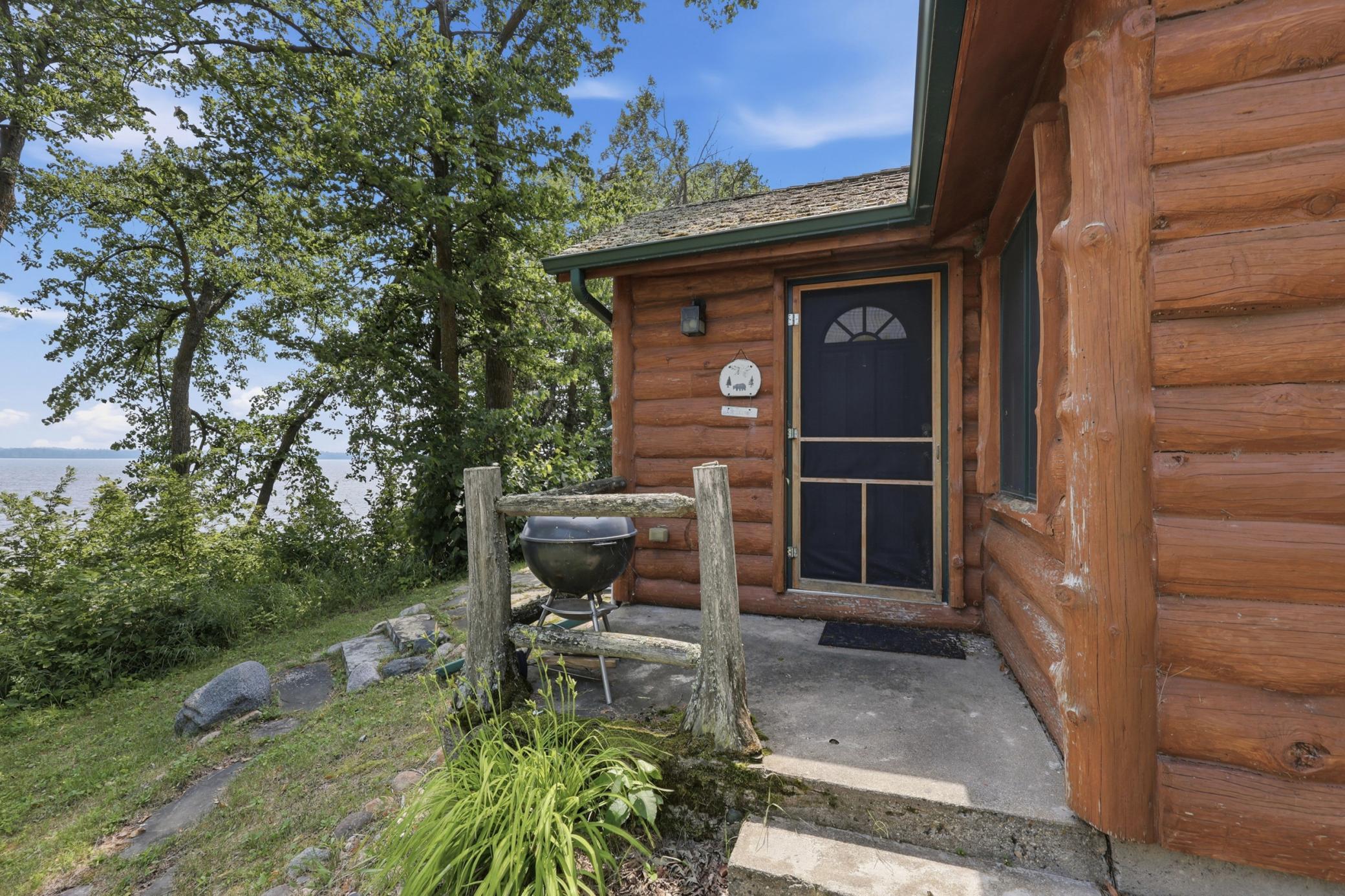 1960 single family home for sale at 20705 W Toad Lake Drive in Osage, MN — 2 bed, 3 bath (photo 17 of 52)