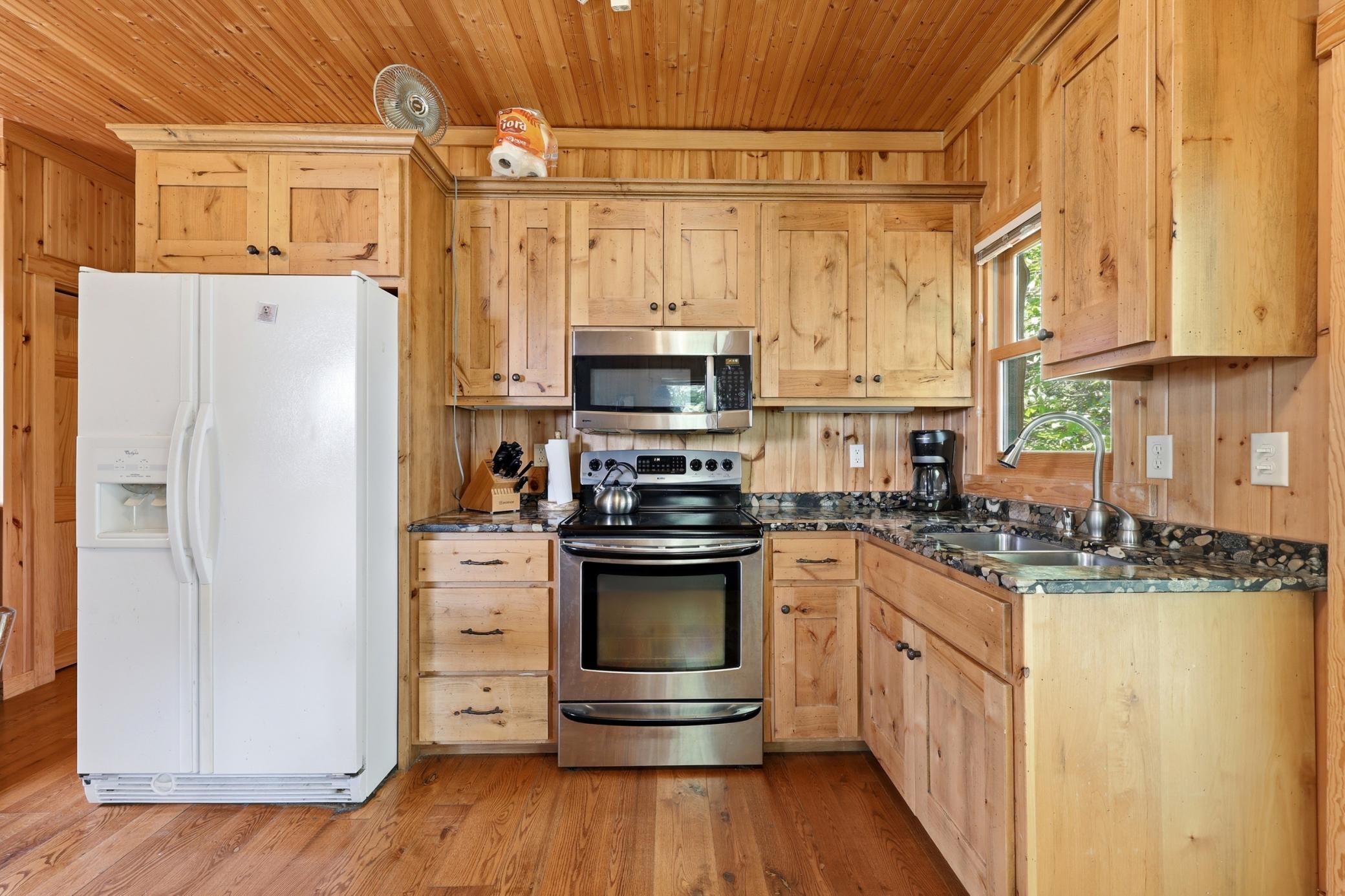 1960 single family home for sale at 20705 W Toad Lake Drive in Osage, MN — 2 bed, 3 bath (photo 7 of 52)