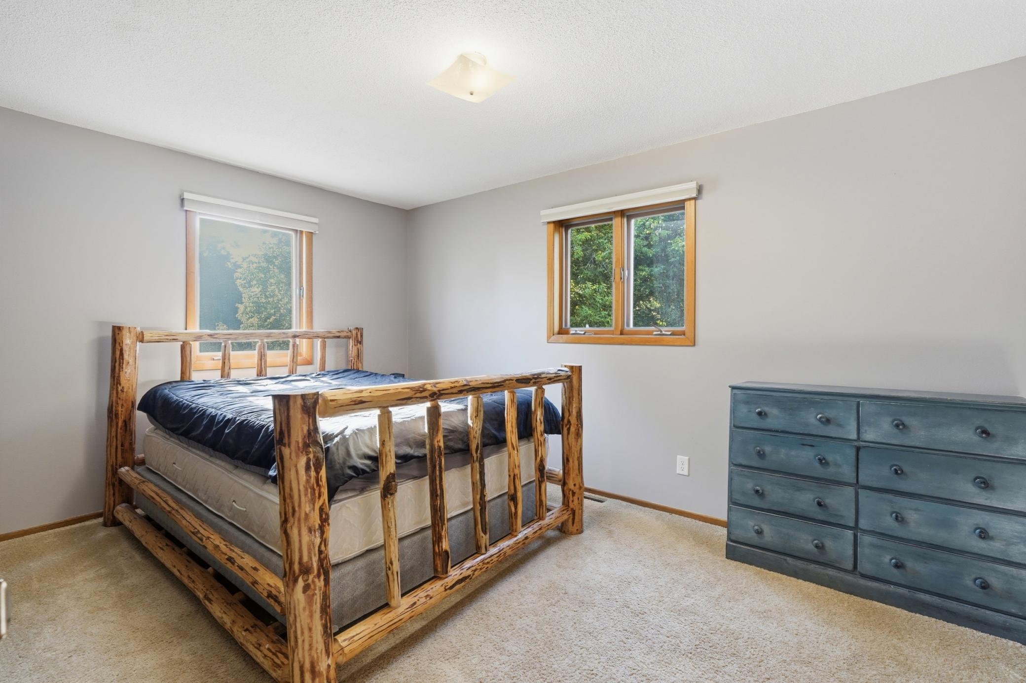 1903 single family home for sale at 707 Washington Avenue in Crookston, MN — 4 bed, 2 bath (photo 11 of 35)