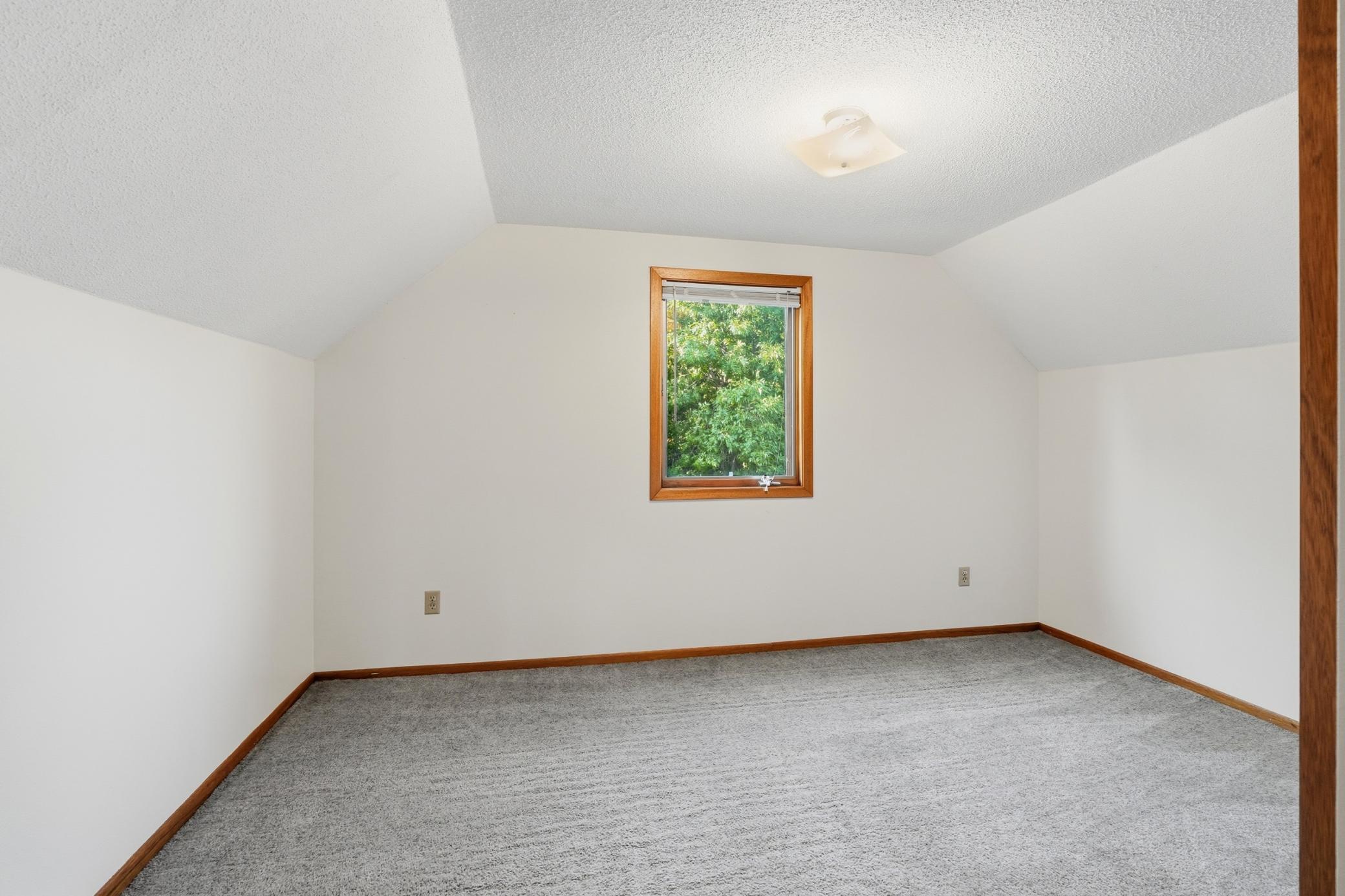 1903 single family home for sale at 707 Washington Avenue in Crookston, MN — 4 bed, 2 bath (photo 16 of 35)