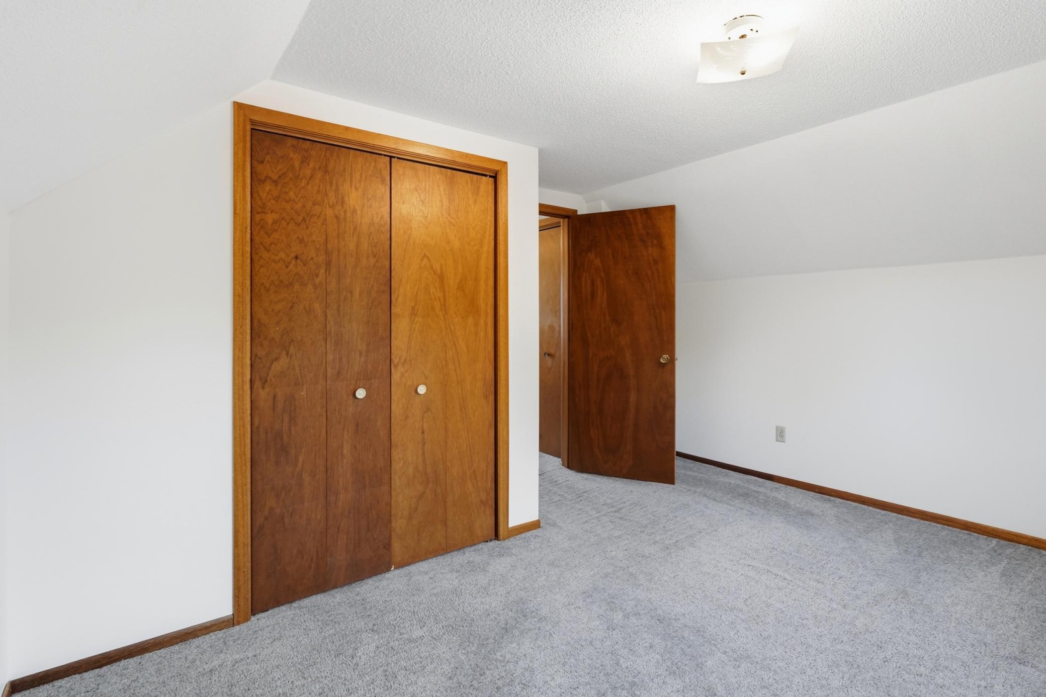 1903 single family home for sale at 707 Washington Avenue in Crookston, MN — 4 bed, 2 bath (photo 17 of 35)