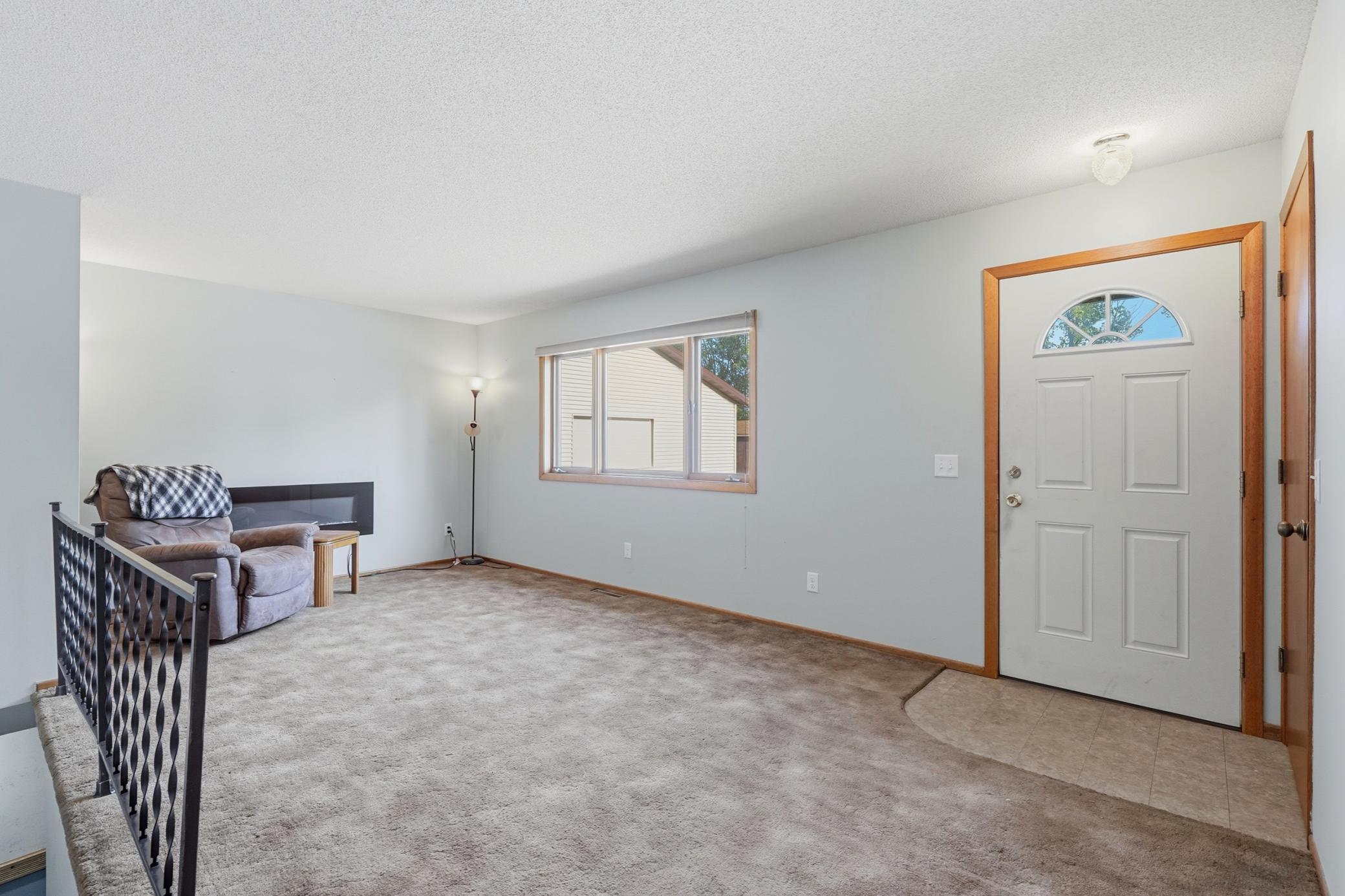 1903 single family home for sale at 707 Washington Avenue in Crookston, MN — 4 bed, 2 bath (photo 3 of 35)