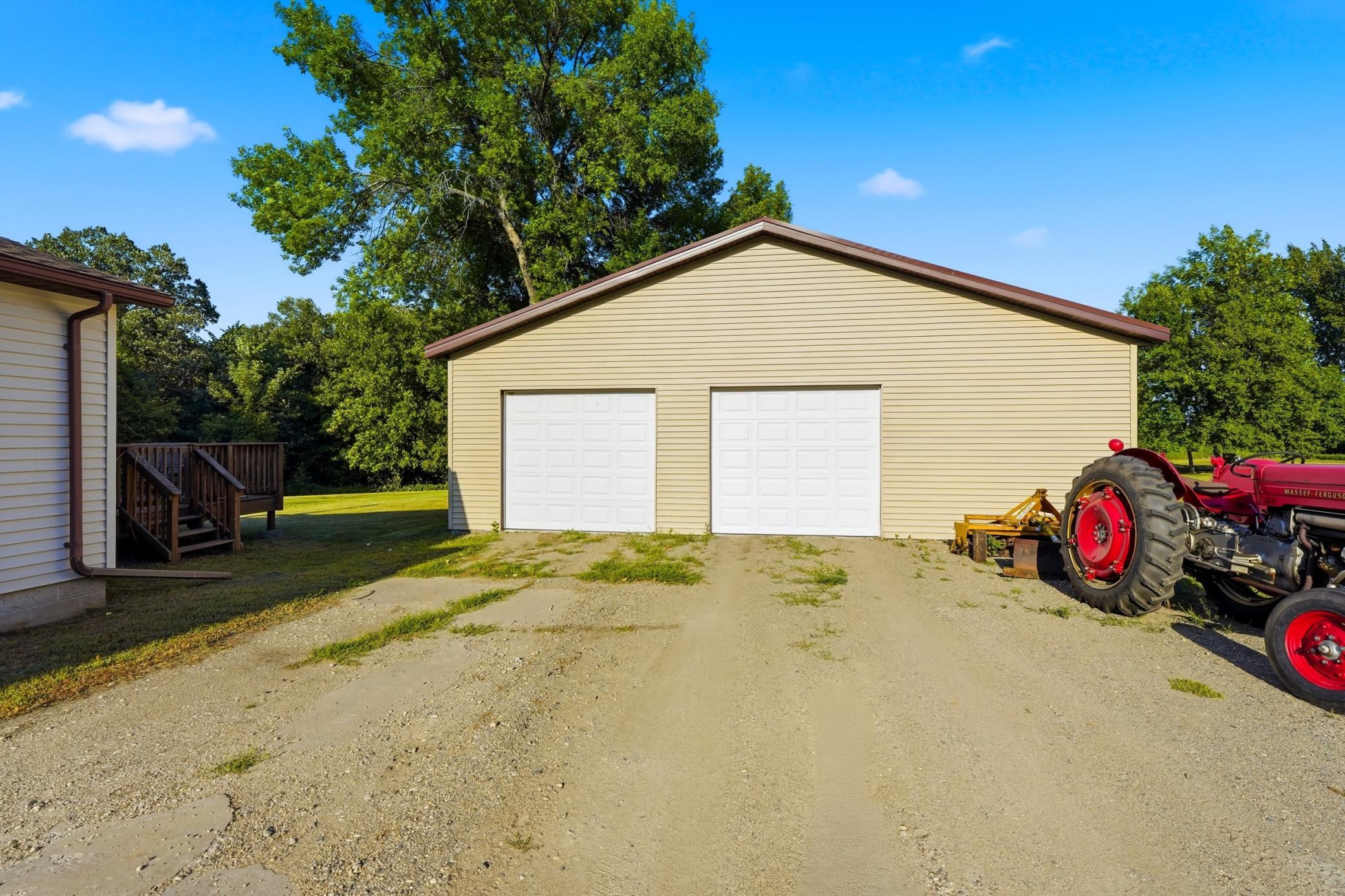 1903 single family home for sale at 707 Washington Avenue in Crookston, MN — 4 bed, 2 bath (photo 24 of 35)