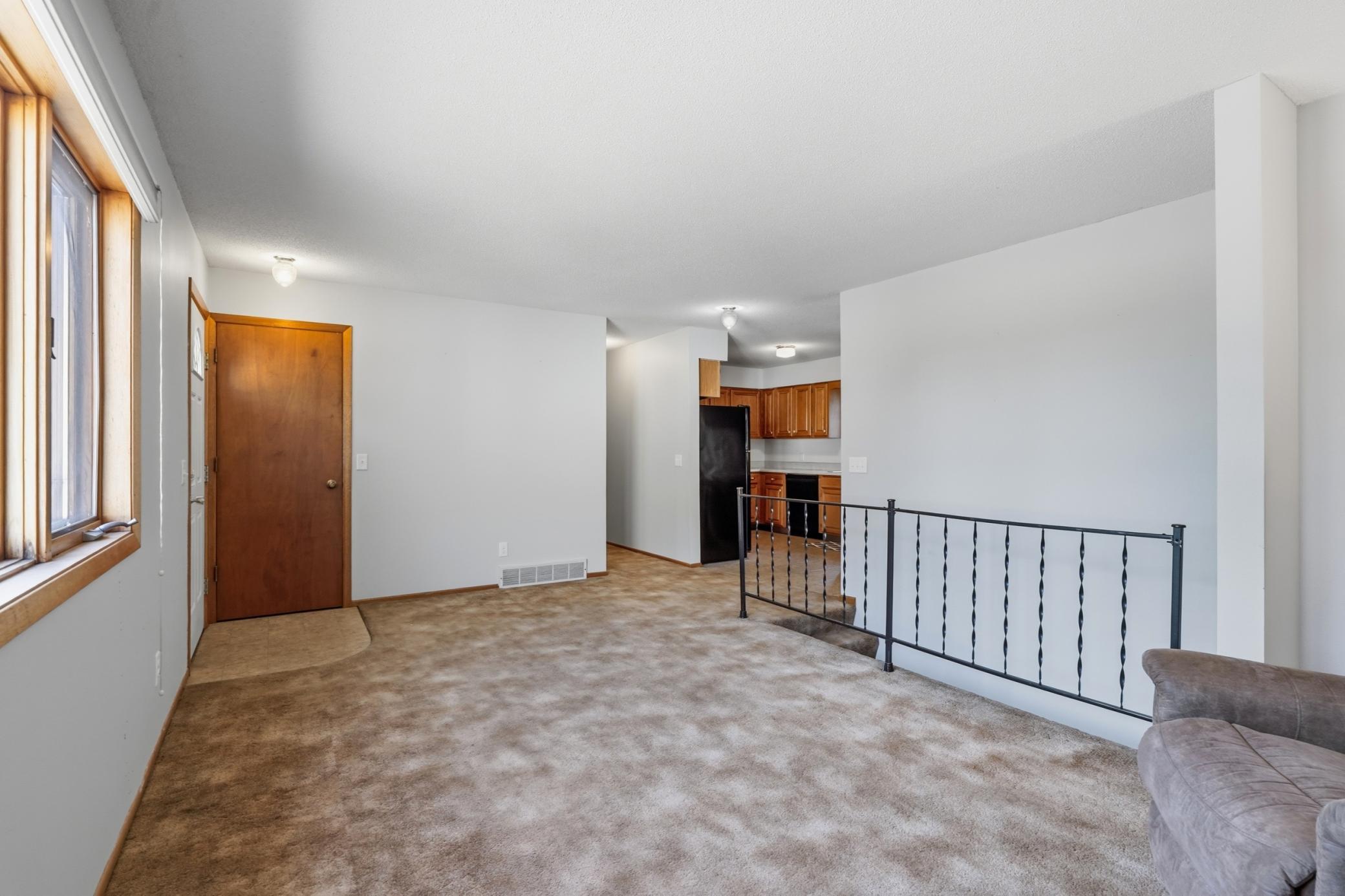 1903 single family home for sale at 707 Washington Avenue in Crookston, MN — 4 bed, 2 bath (photo 4 of 35)