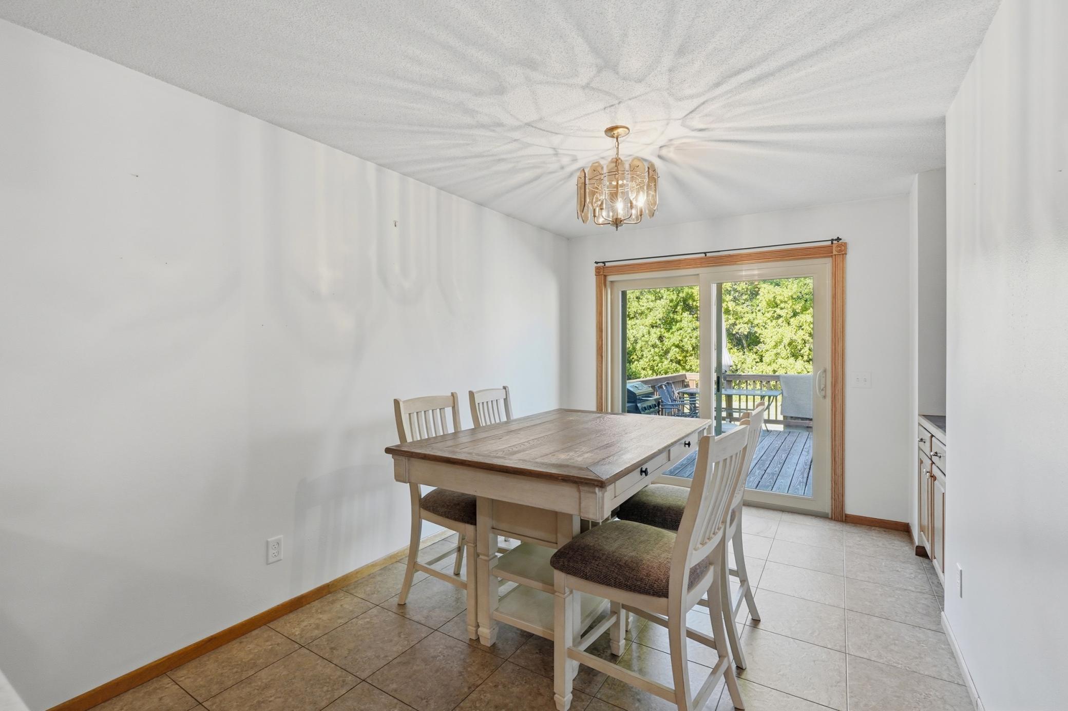 1903 single family home for sale at 707 Washington Avenue in Crookston, MN — 4 bed, 2 bath (photo 9 of 35)