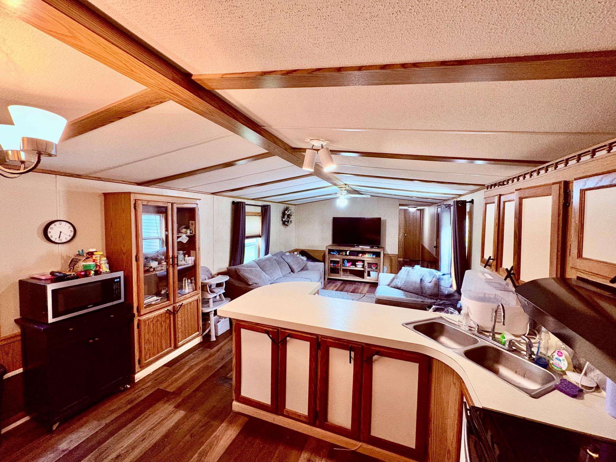 1985 single family home for sale at 1473 State Highway 172 NW in Baudette, MN — 3 bed, 2 bath (photo 13 of 34)