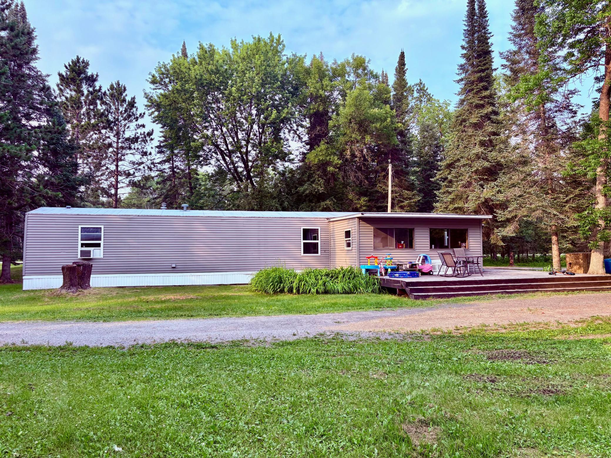 1985 single family home for sale at 1473 State Highway 172 NW in Baudette, MN — 3 bed, 2 bath (photo 3 of 34)