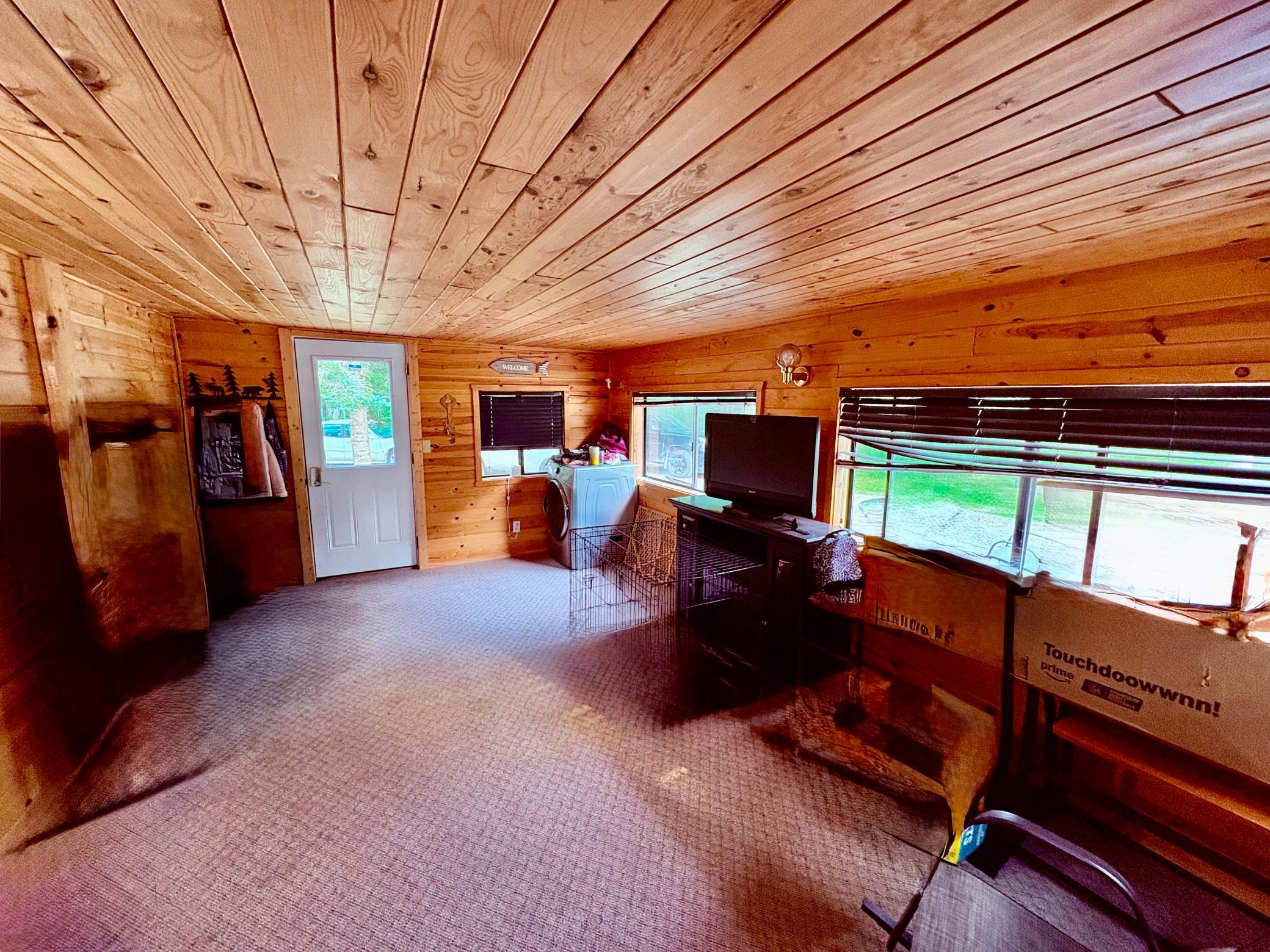 1985 single family home for sale at 1473 State Highway 172 NW in Baudette, MN — 3 bed, 2 bath (photo 7 of 34)