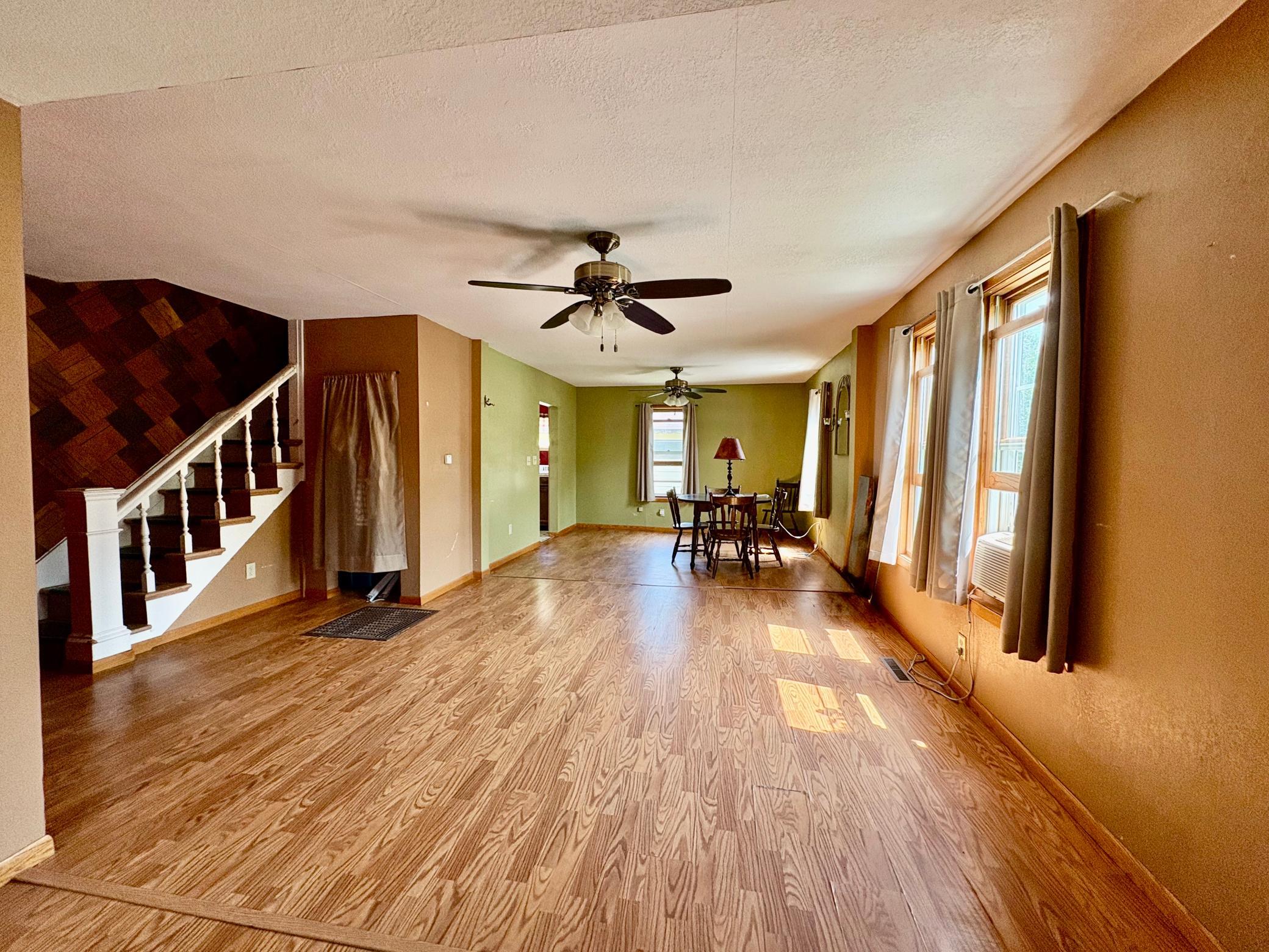 1911 single family home for sale at 122 2nd Avenue SE in Baudette, MN — 4 bed, 2 bath (photo 11 of 32)