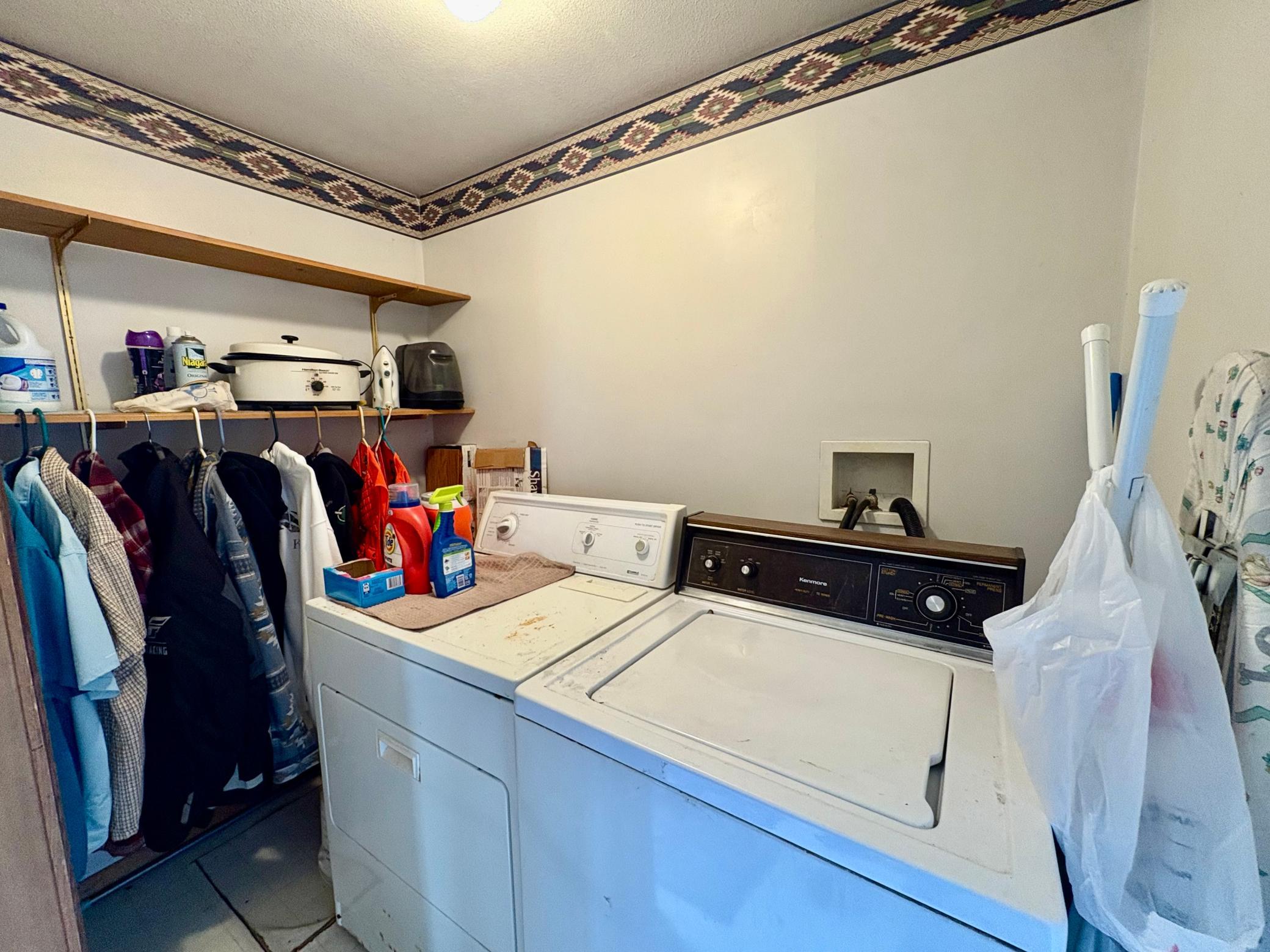1911 single family home for sale at 122 2nd Avenue SE in Baudette, MN — 4 bed, 2 bath (photo 13 of 32)