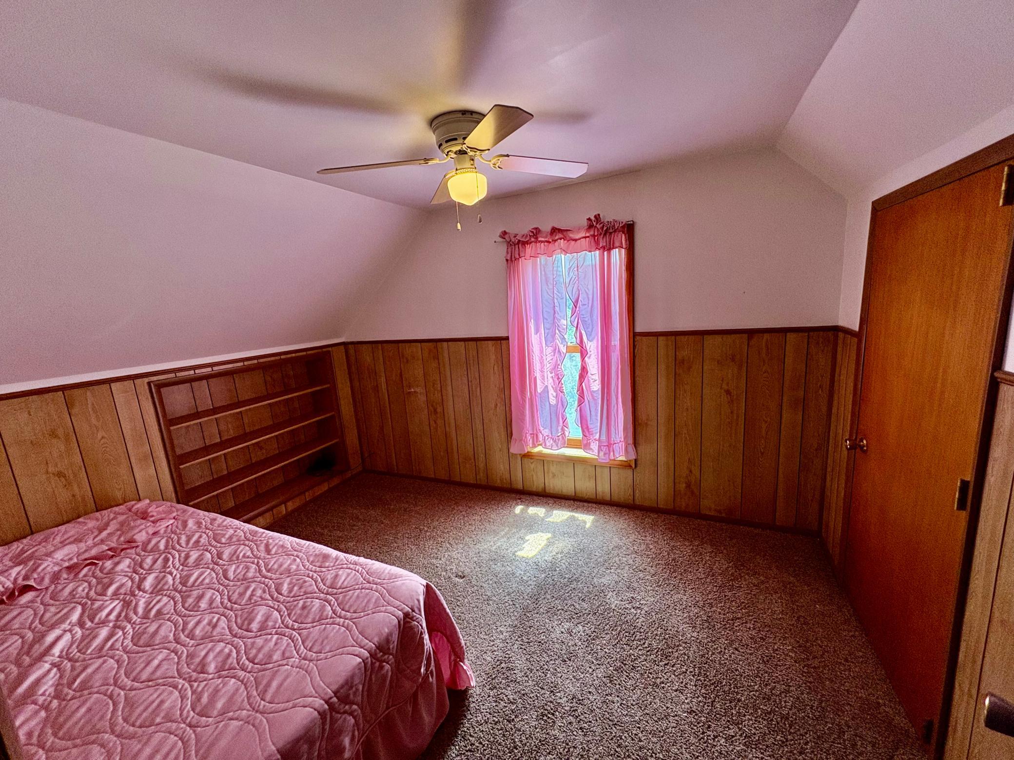 1911 single family home for sale at 122 2nd Avenue SE in Baudette, MN — 4 bed, 2 bath (photo 20 of 32)