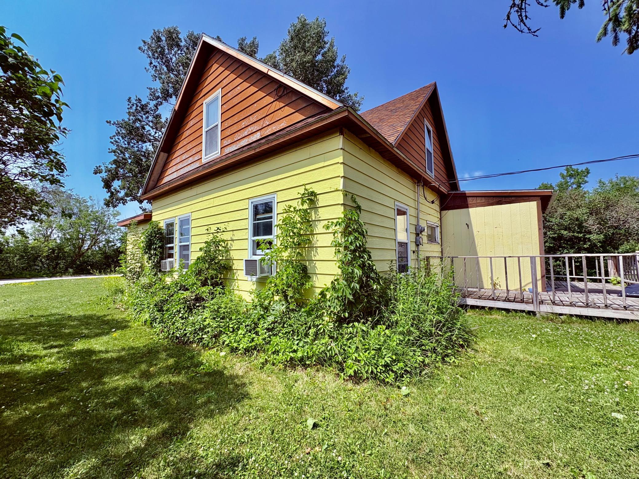 1911 single family home for sale at 122 2nd Avenue SE in Baudette, MN — 4 bed, 2 bath (photo 25 of 32)