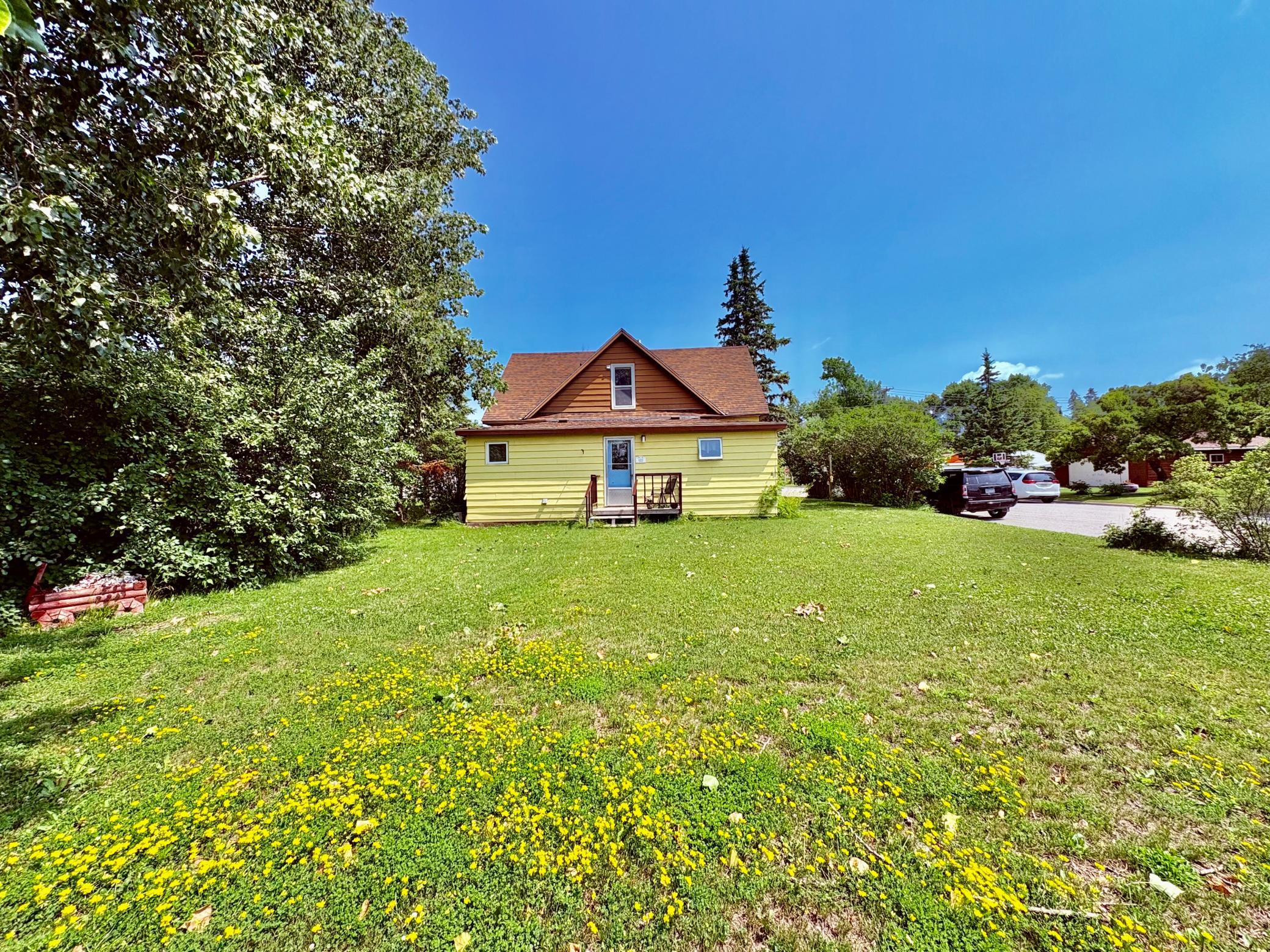 1911 single family home for sale at 122 2nd Avenue SE in Baudette, MN — 4 bed, 2 bath (photo 26 of 32)
