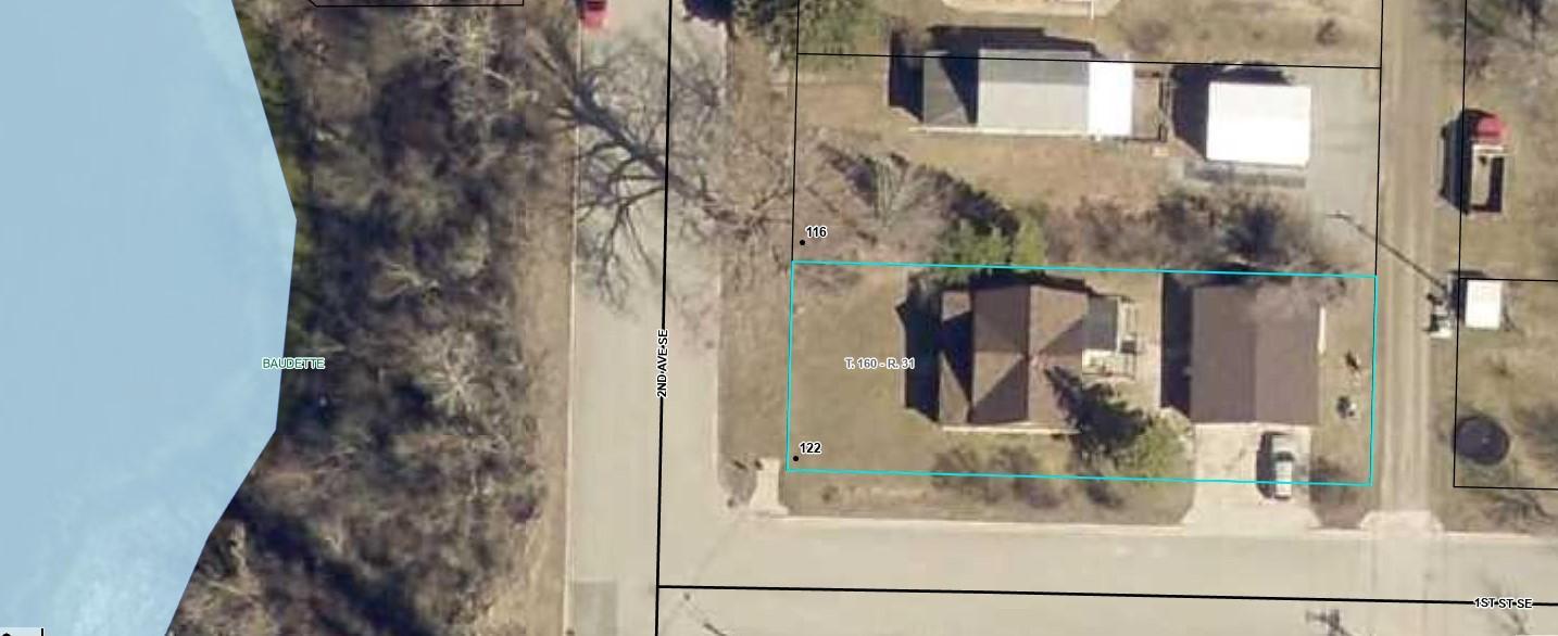 1911 single family home for sale at 122 2nd Avenue SE in Baudette, MN — 4 bed, 2 bath (photo 29 of 32)