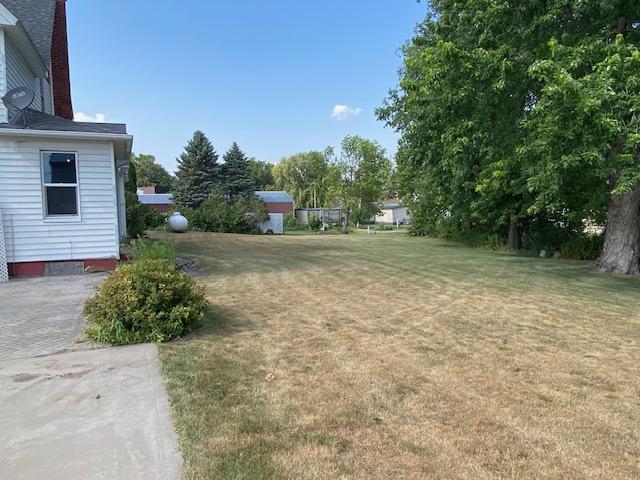 1910 single family home for sale at 430 1st Street in Arthur, ND — 4 bed, 2 bath (photo 37 of 45)