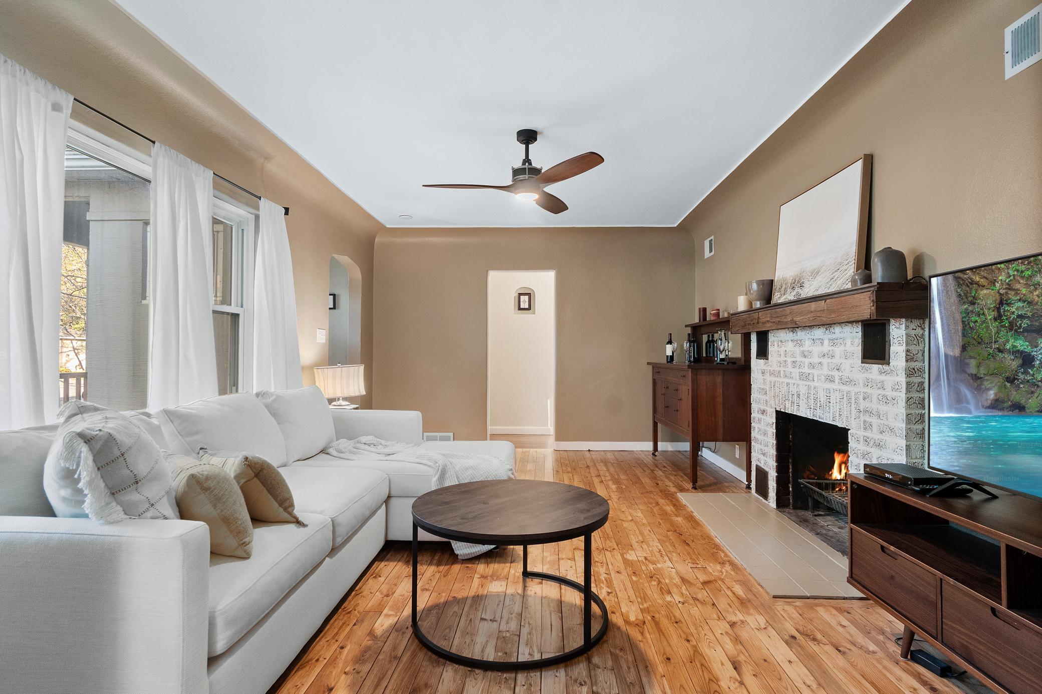 1947 single family home for sale at 1019 Ash Street in Alexandria, MN — 3 bed, 2 bath (photo 18 of 86)