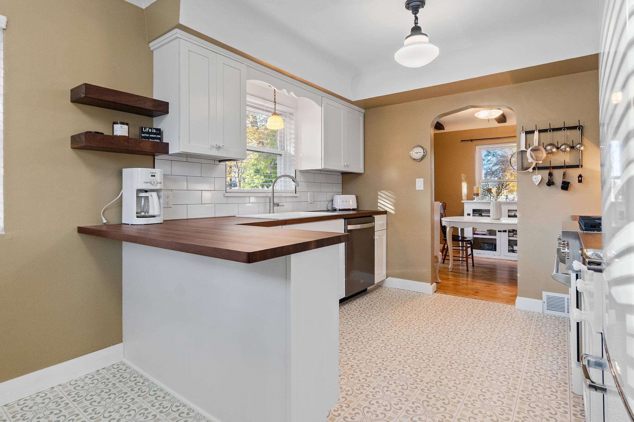 1947 single family home for sale at 1019 Ash Street in Alexandria, MN — 3 bed, 2 bath (photo 24 of 86)