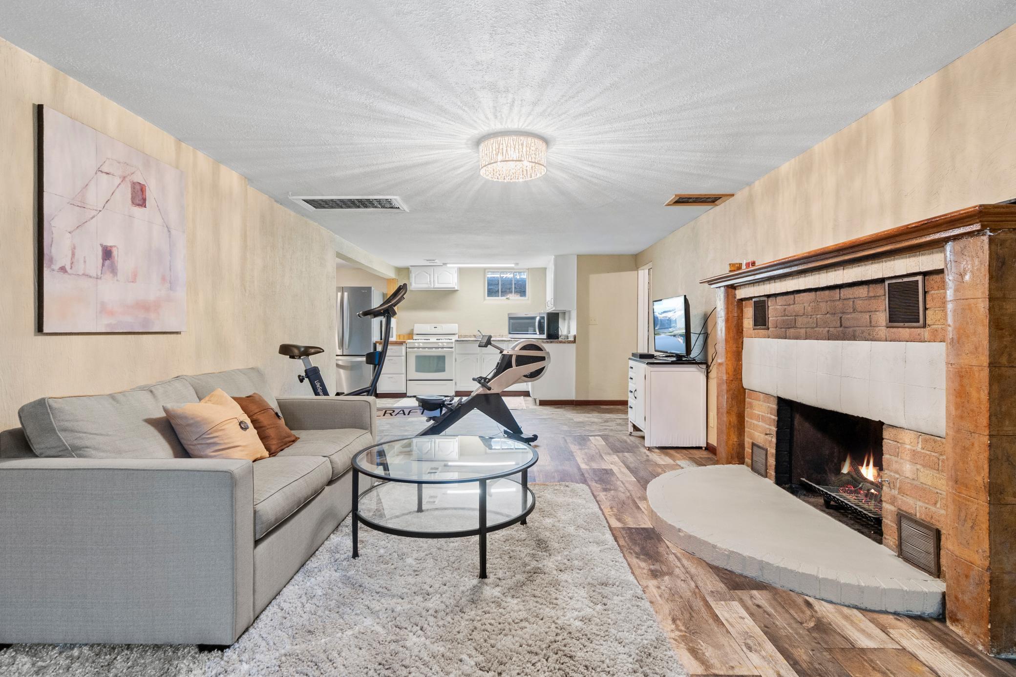 1947 single family home for sale at 1019 Ash Street in Alexandria, MN — 3 bed, 2 bath (photo 34 of 86)