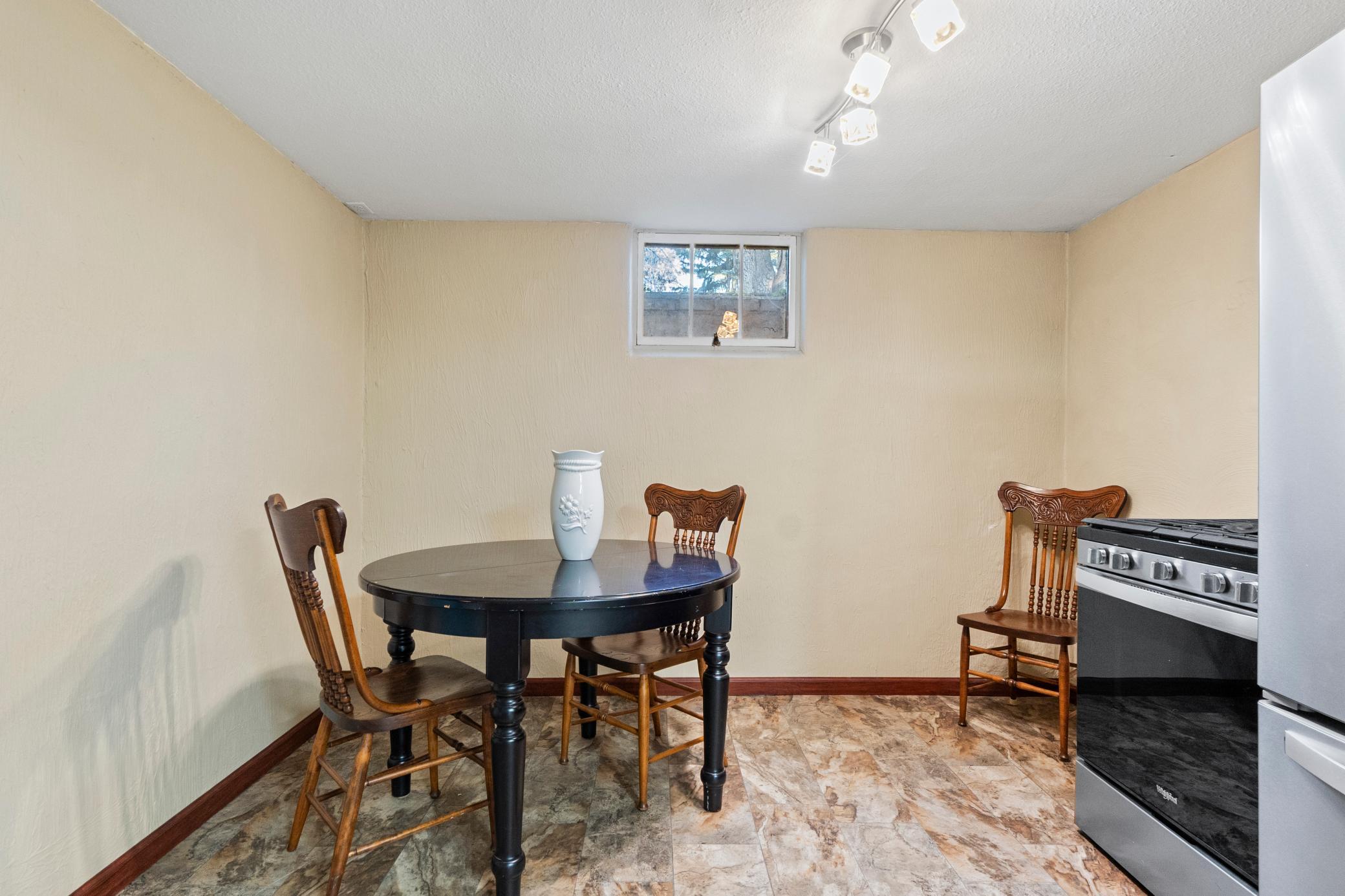 1947 single family home for sale at 1019 Ash Street in Alexandria, MN — 3 bed, 2 bath (photo 38 of 86)