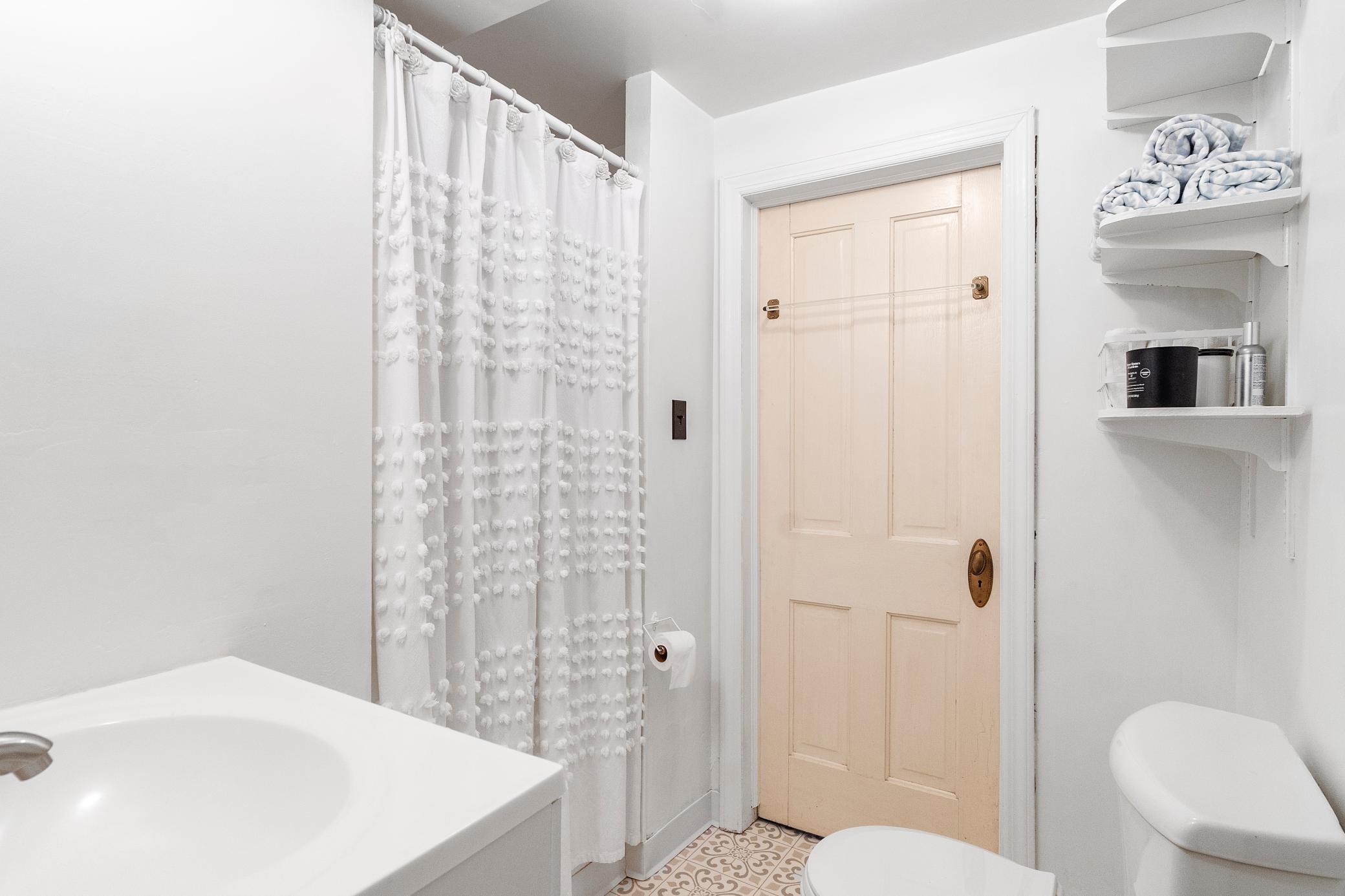 1947 single family home for sale at 1019 Ash Street in Alexandria, MN — 3 bed, 2 bath (photo 40 of 86)
