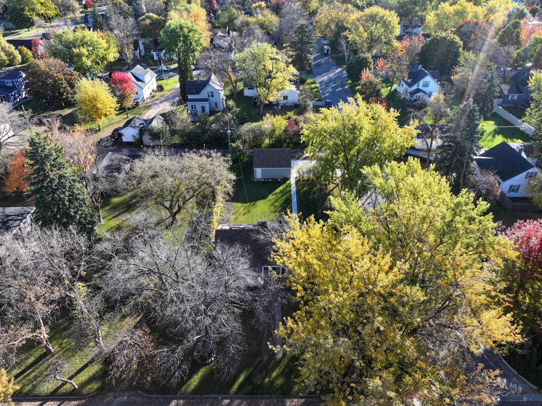 1947 single family home for sale at 1019 Ash Street in Alexandria, MN — 3 bed, 2 bath (photo 44 of 86)