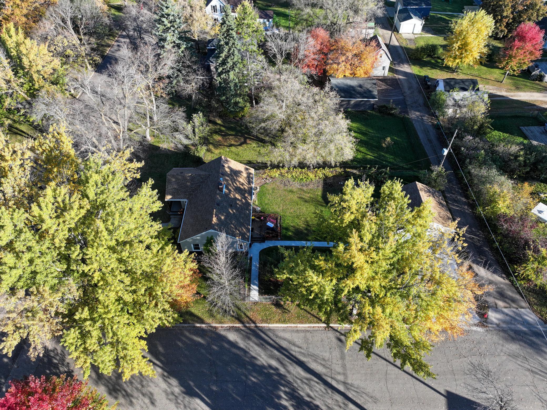 1947 single family home for sale at 1019 Ash Street in Alexandria, MN — 3 bed, 2 bath (photo 46 of 86)