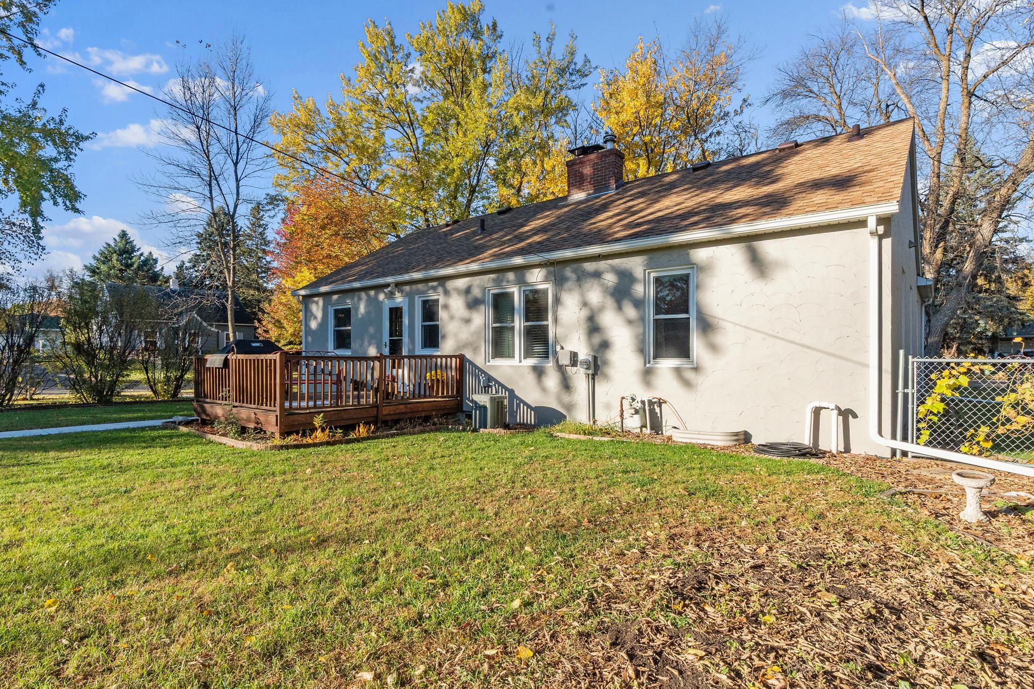 1947 single family home for sale at 1019 Ash Street in Alexandria, MN — 3 bed, 2 bath (photo 9 of 86)