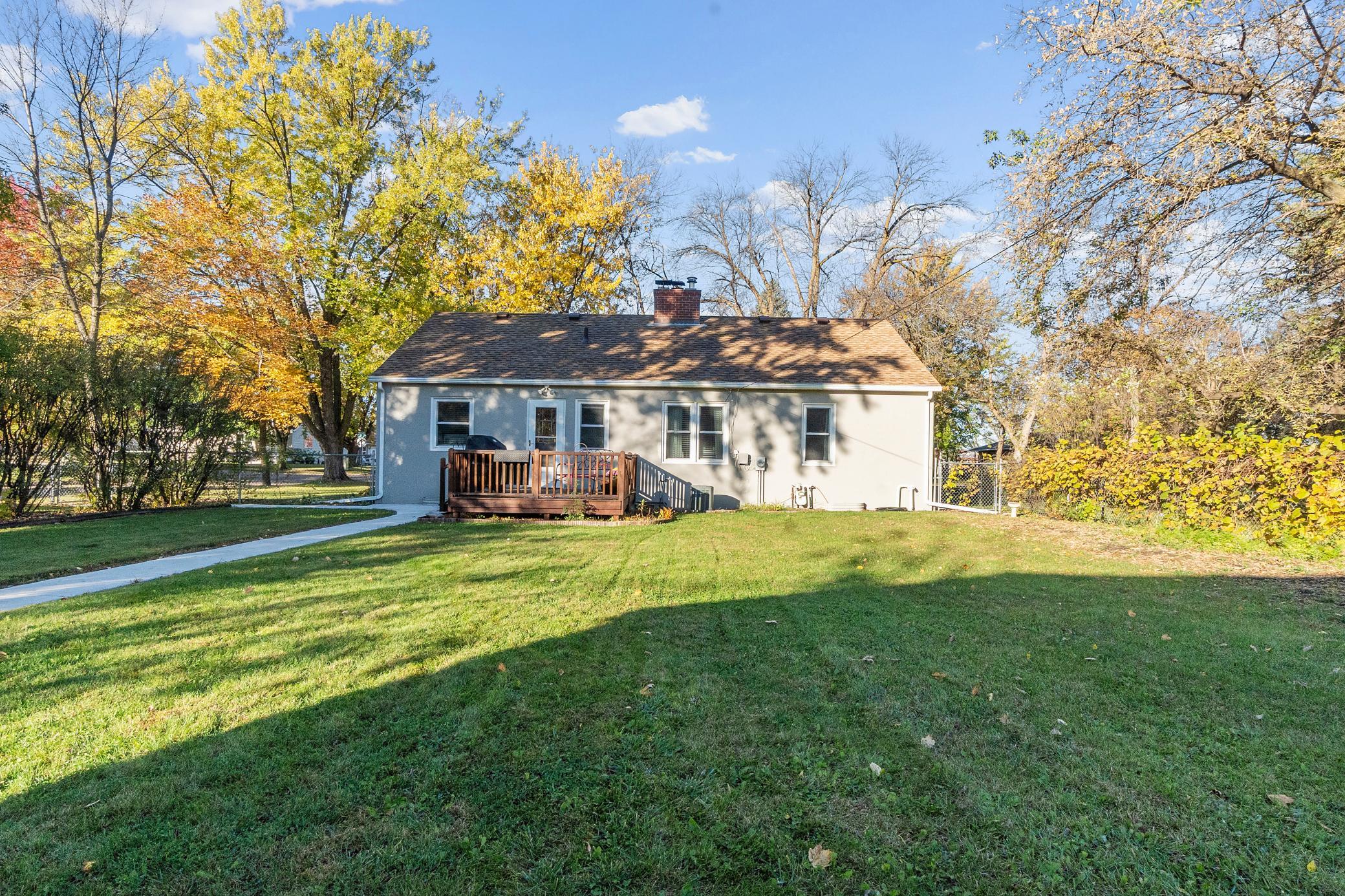 1947 single family home for sale at 1019 Ash Street in Alexandria, MN — 3 bed, 2 bath (photo 10 of 86)