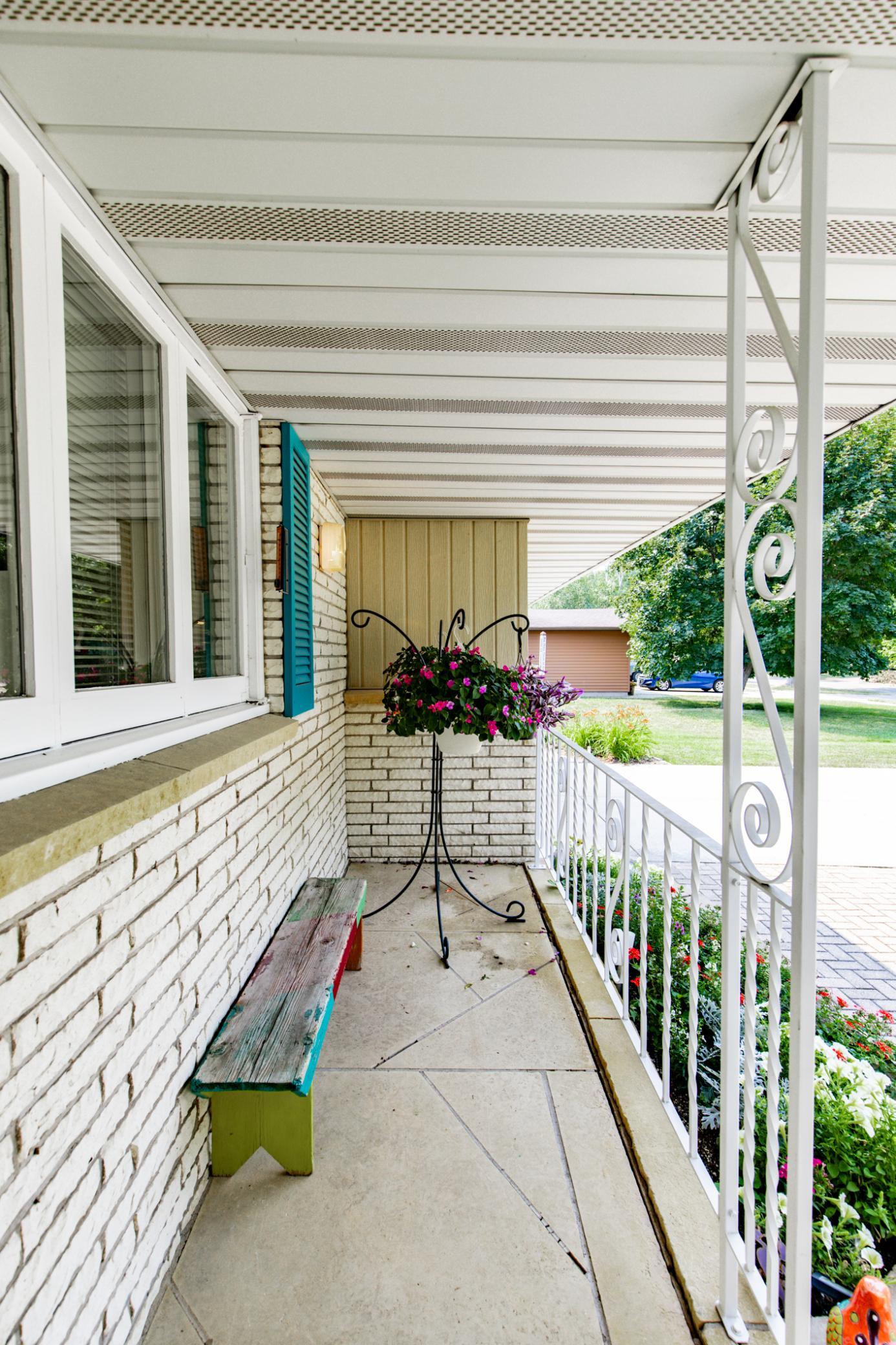 1217 Oak Street N, Fargo ND 58102 - Photo 5 of 70